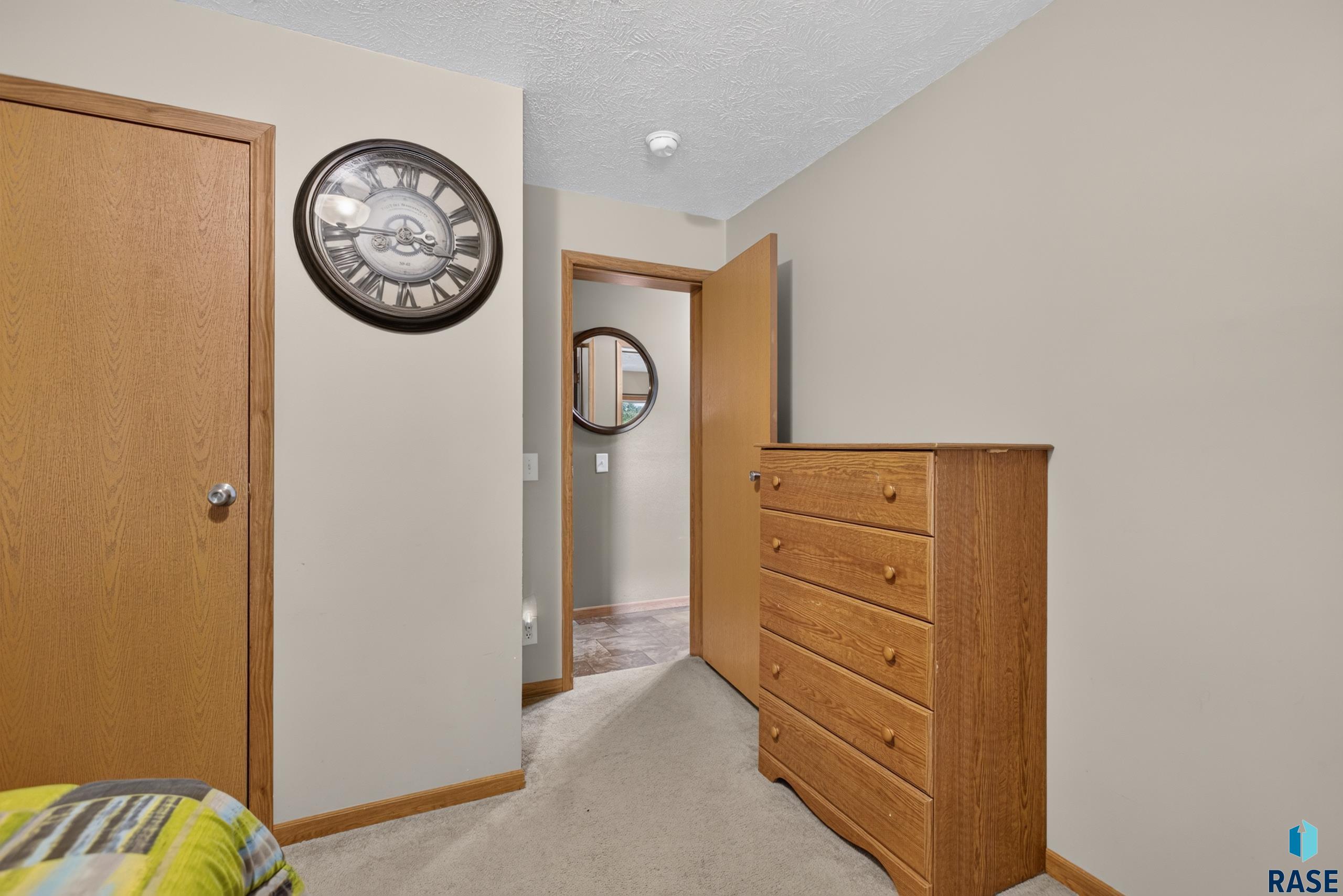 809 McKinley St, Lennox