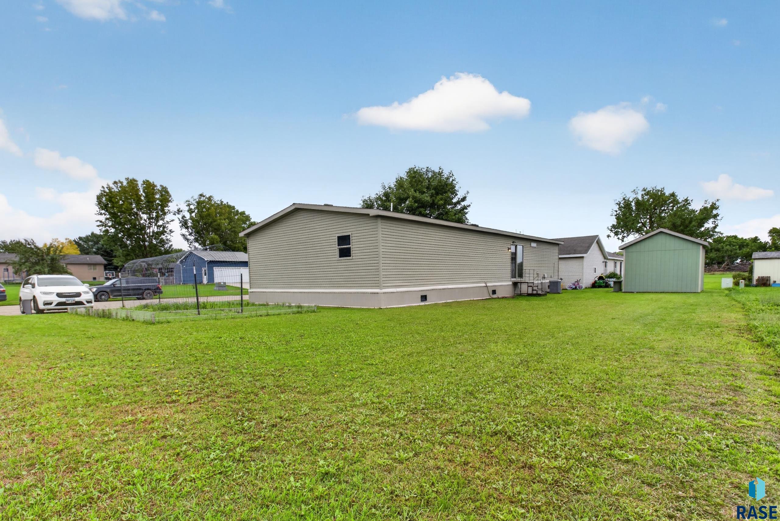 809 McKinley St, Lennox