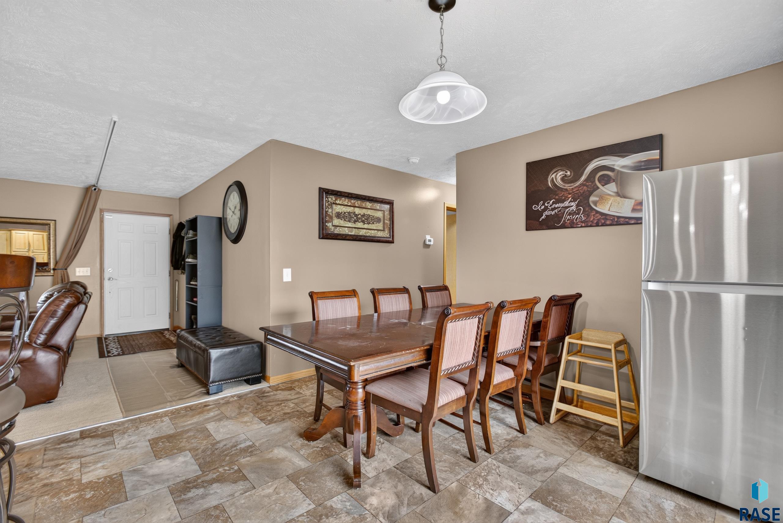 809 McKinley St, Lennox