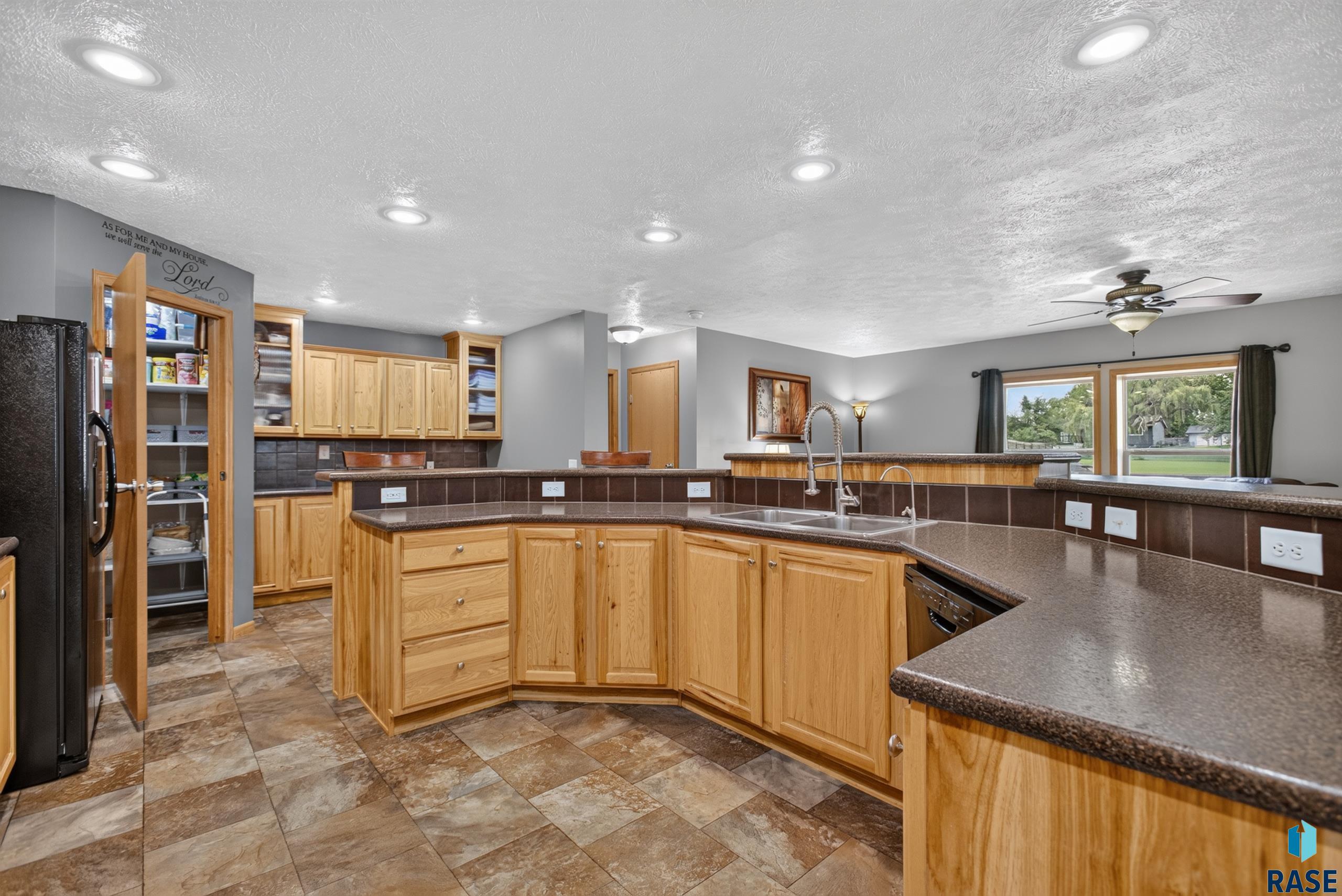 809 McKinley St, Lennox