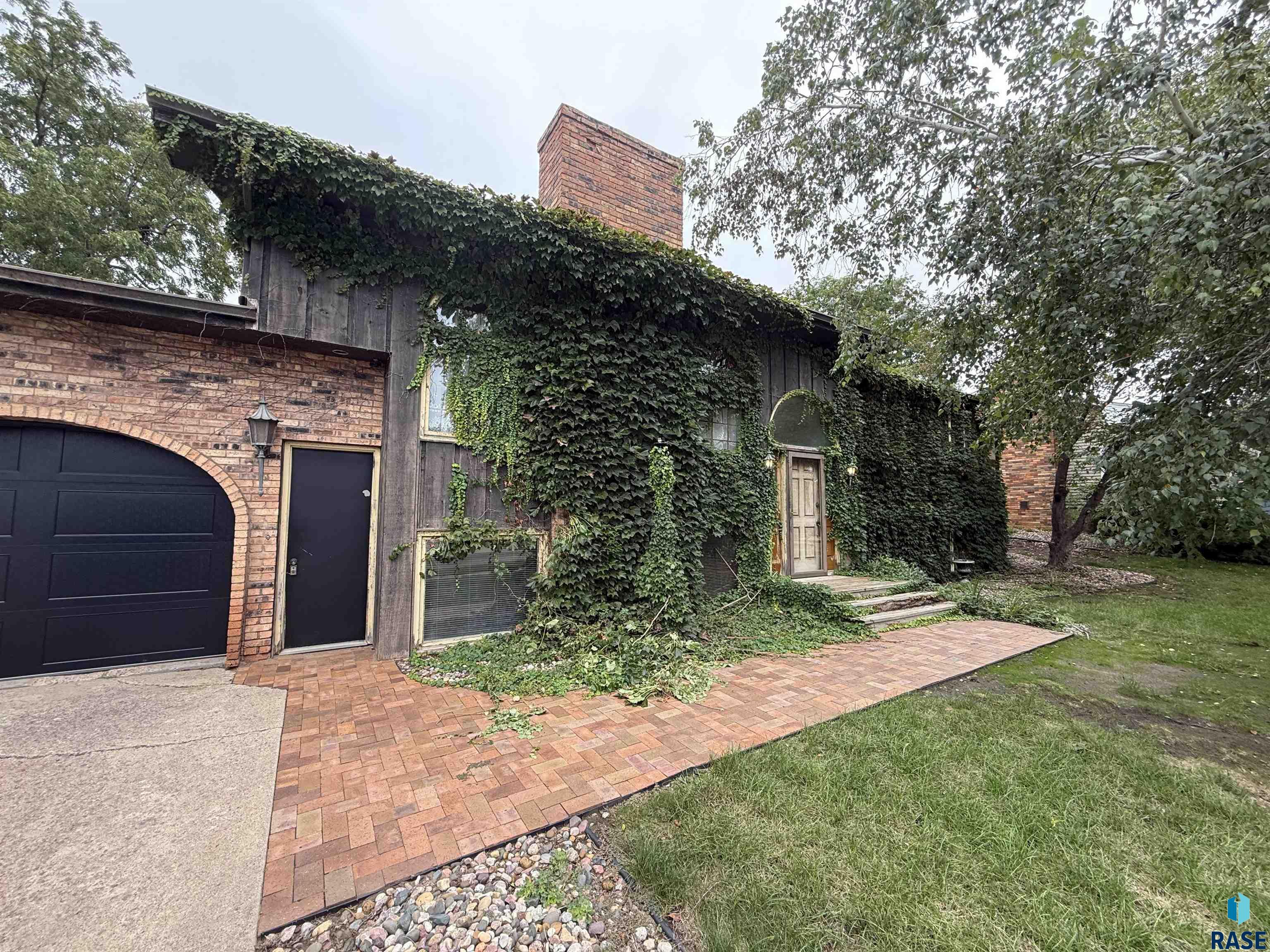 4309 Briarwood Ave, Sioux Falls