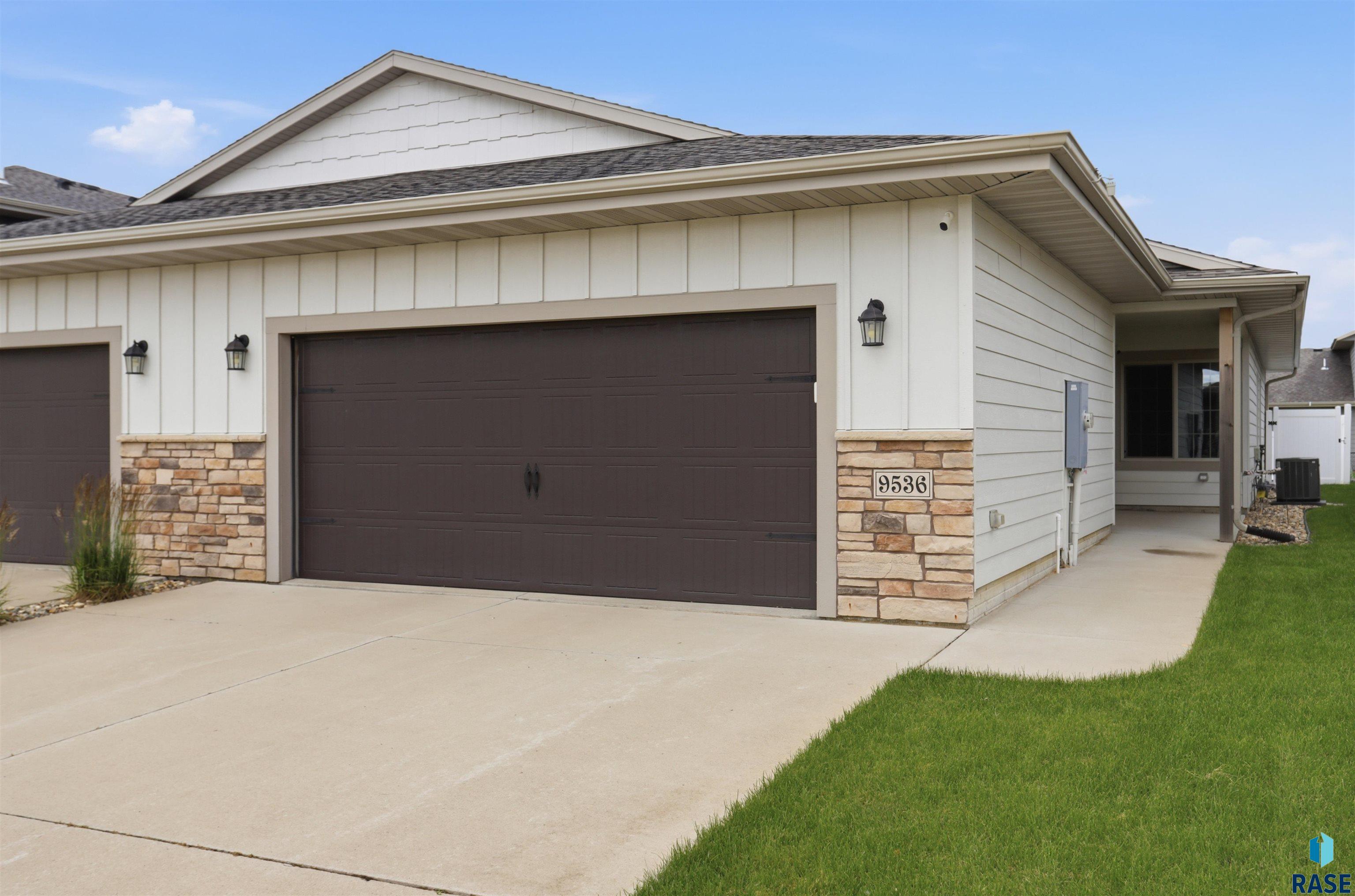 9536 W Broek Dr, Sioux Falls