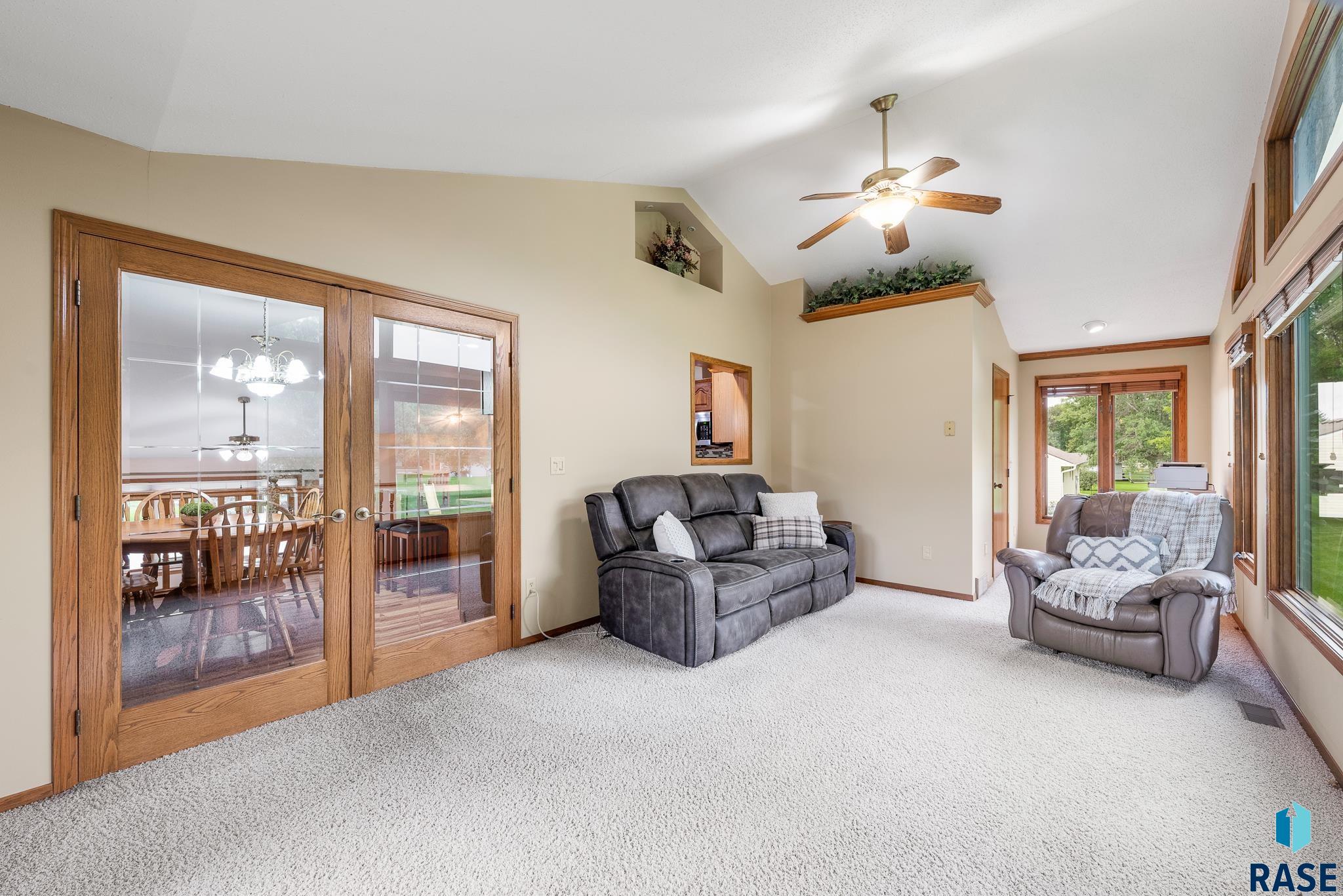 319 Hagemeyer Dr, Tea