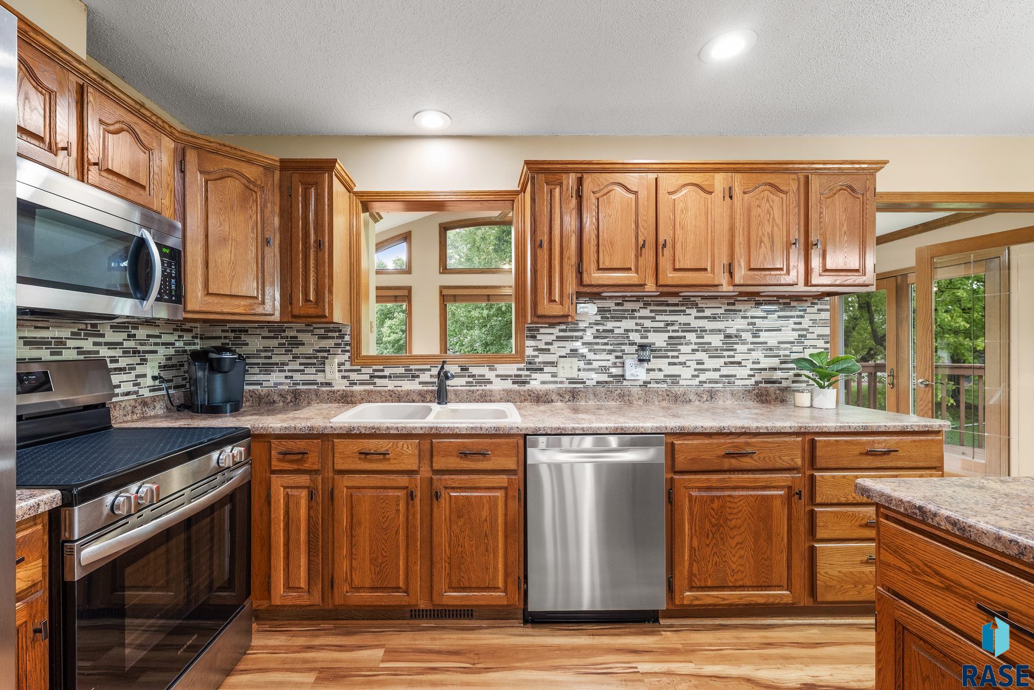 319 Hagemeyer Dr, Tea