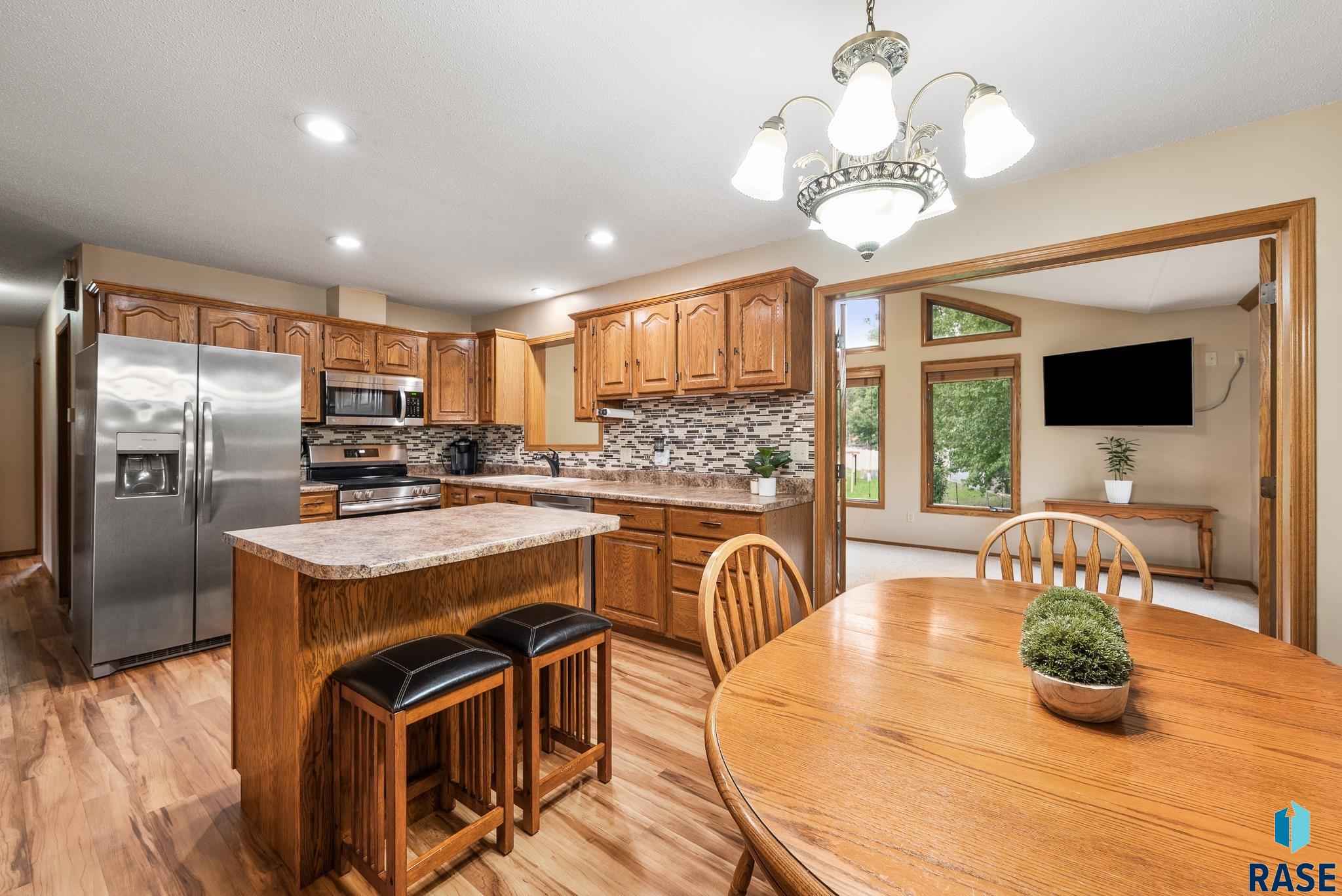 319 Hagemeyer Dr, Tea