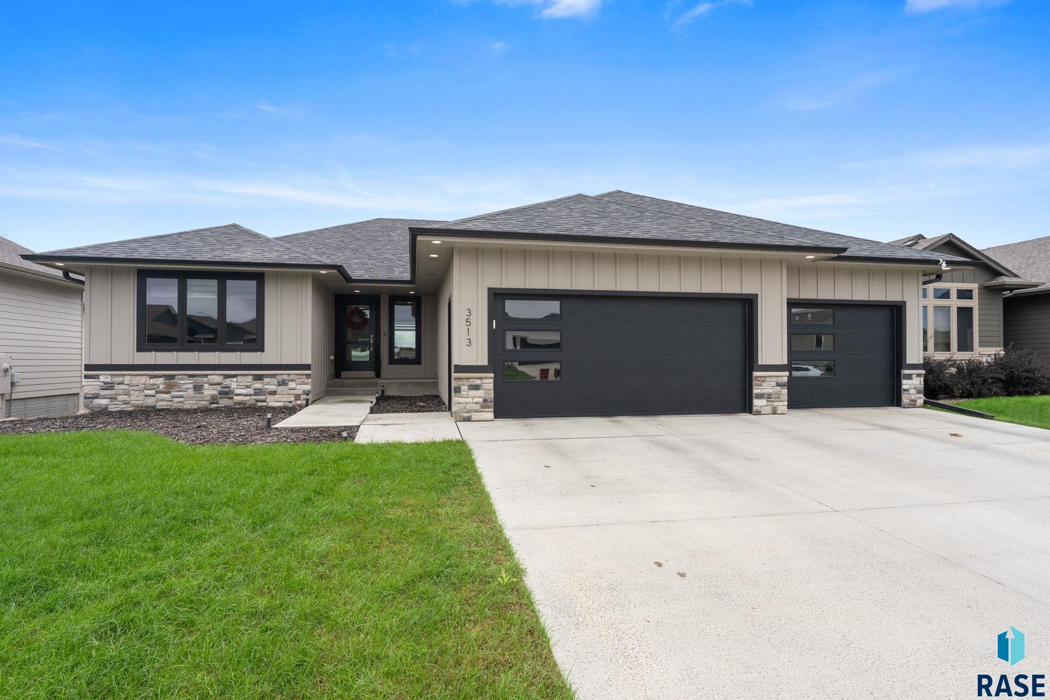 3513 E Sage Grass St, Sioux Falls