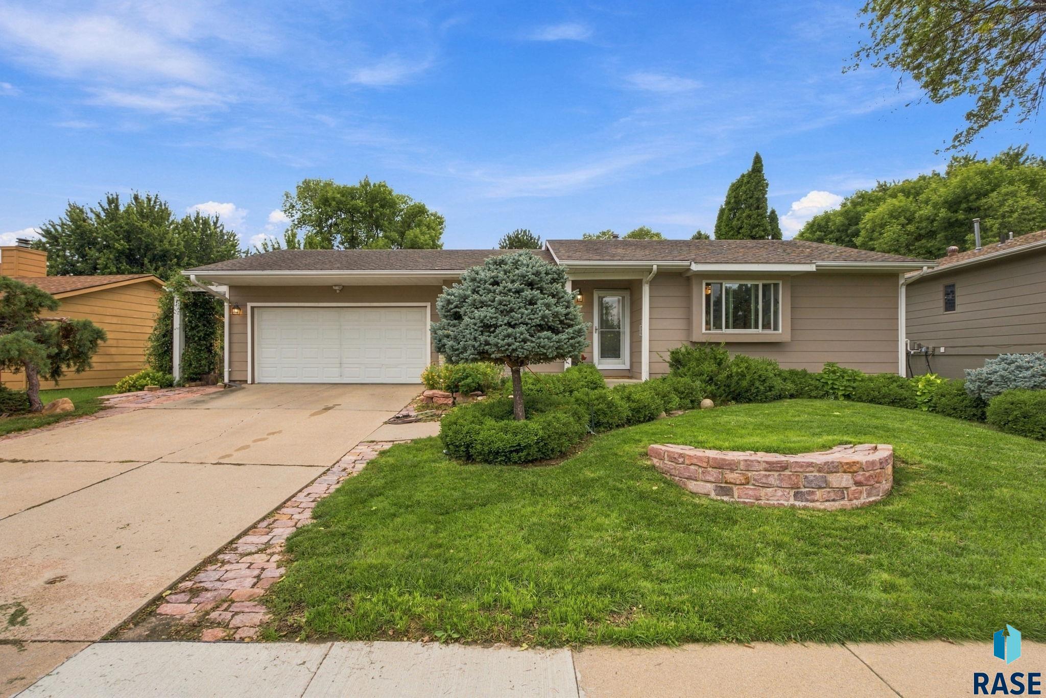 4405 S Laurel Oak Dr, Sioux Falls