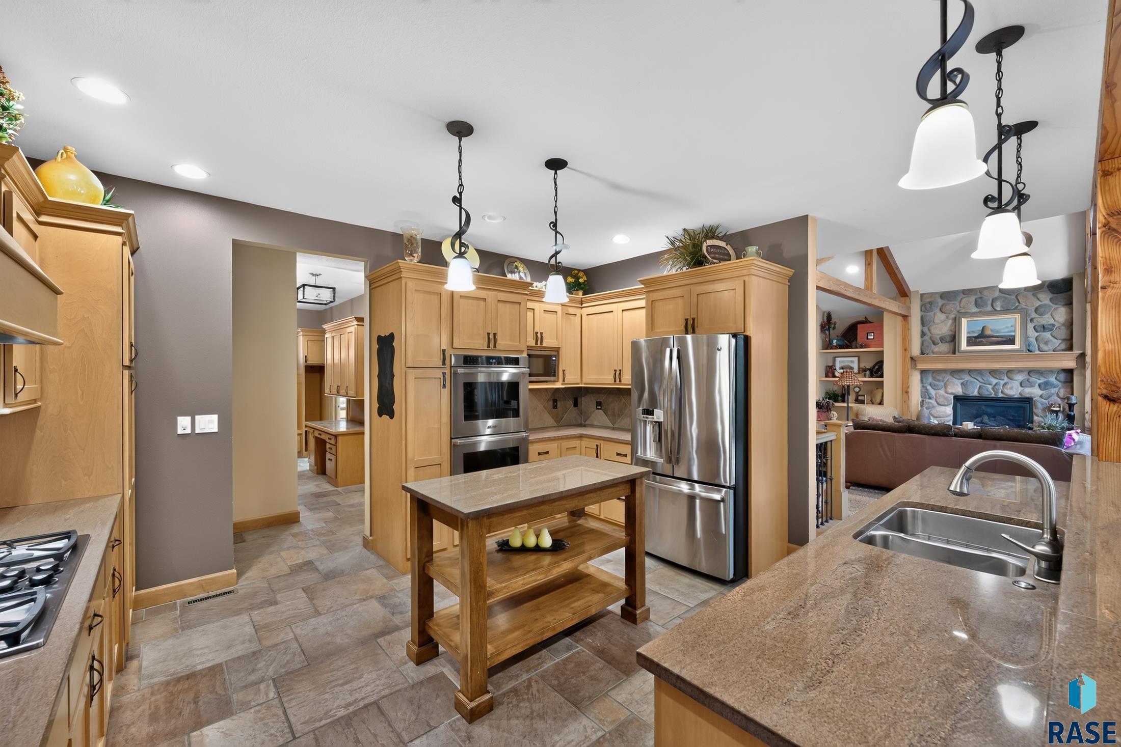 2208 Black Rock Cir, Sioux Falls