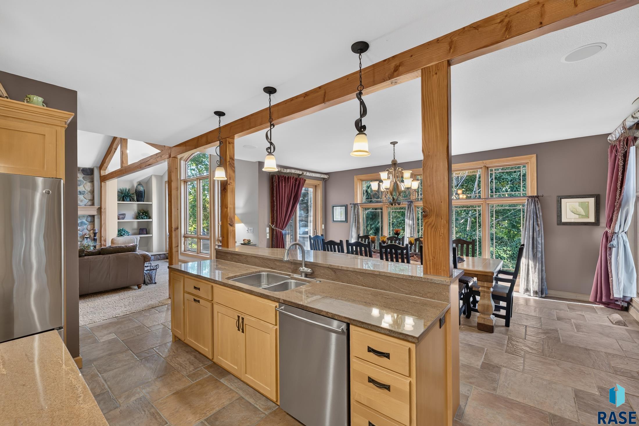 2208 Black Rock Cir, Sioux Falls