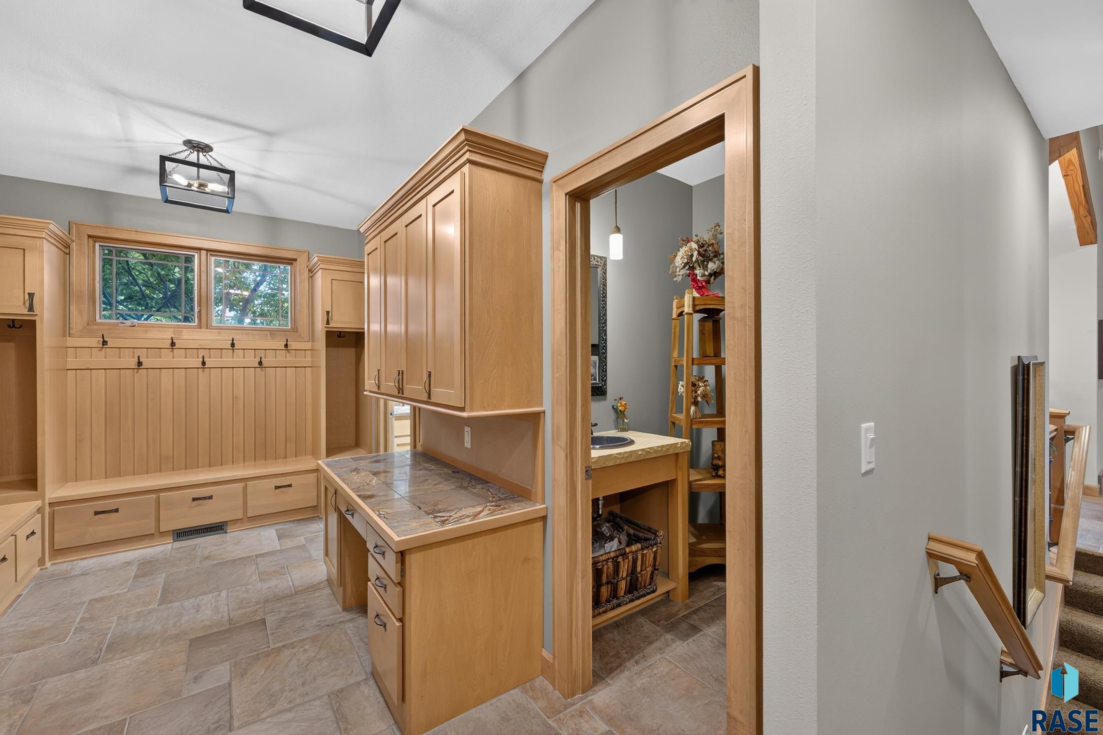 2208 Black Rock Cir, Sioux Falls