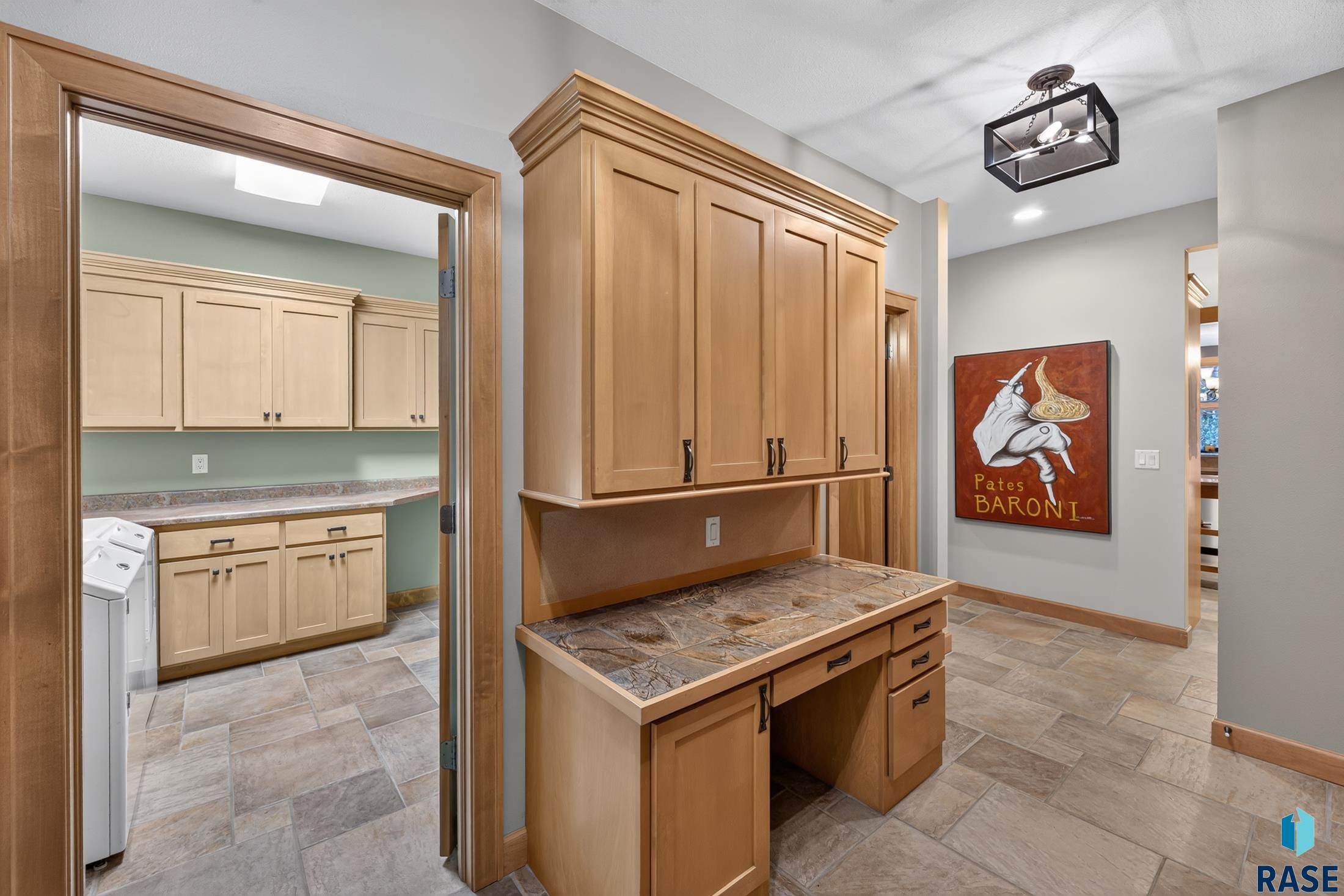 2208 Black Rock Cir, Sioux Falls