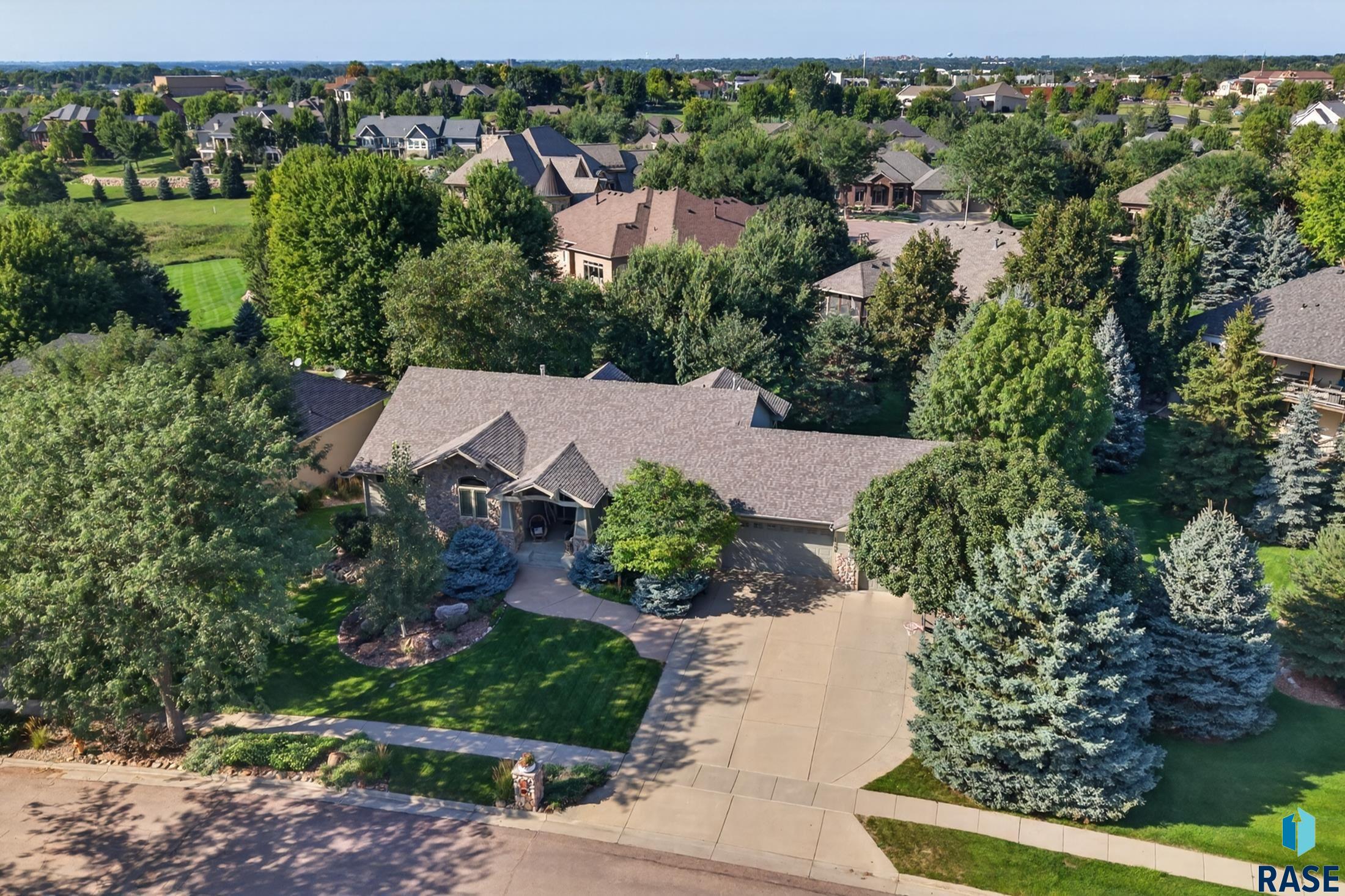 2208 Black Rock Cir, Sioux Falls