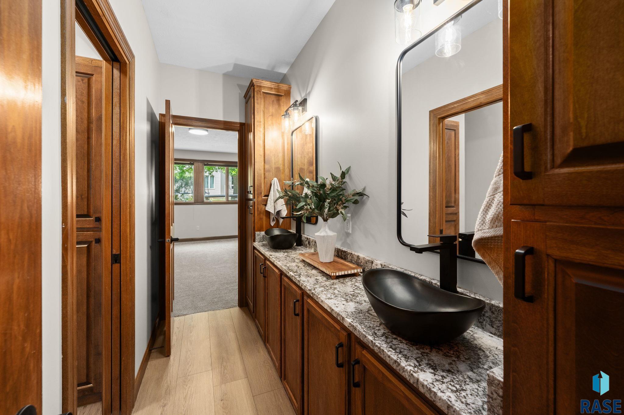 6205 Pinehurst Ct, Sioux Falls