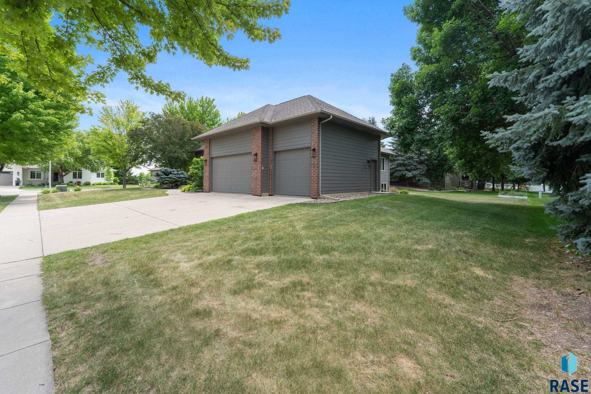 6205 Pinehurst Ct, Sioux Falls