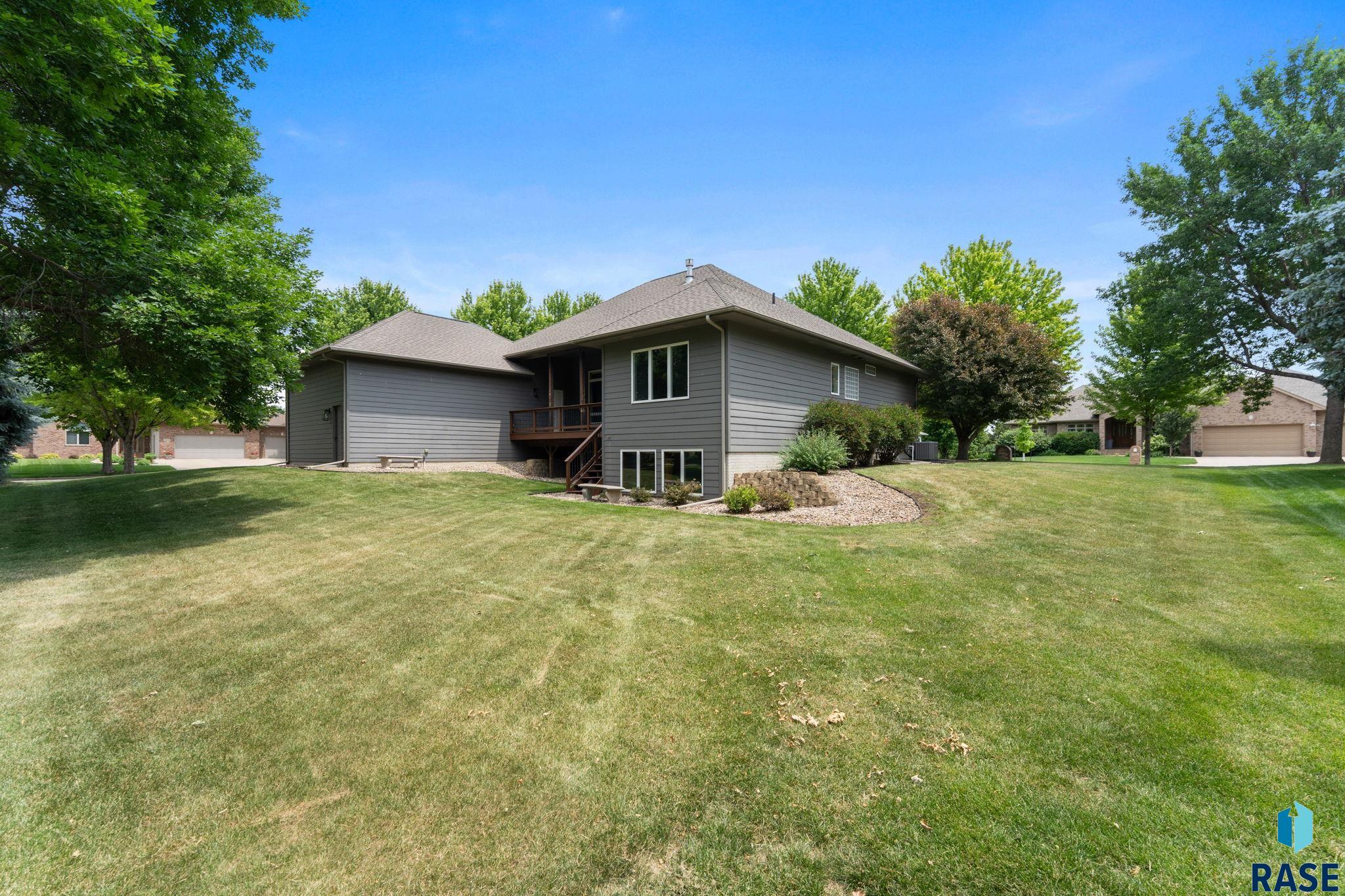 6205 Pinehurst Ct, Sioux Falls