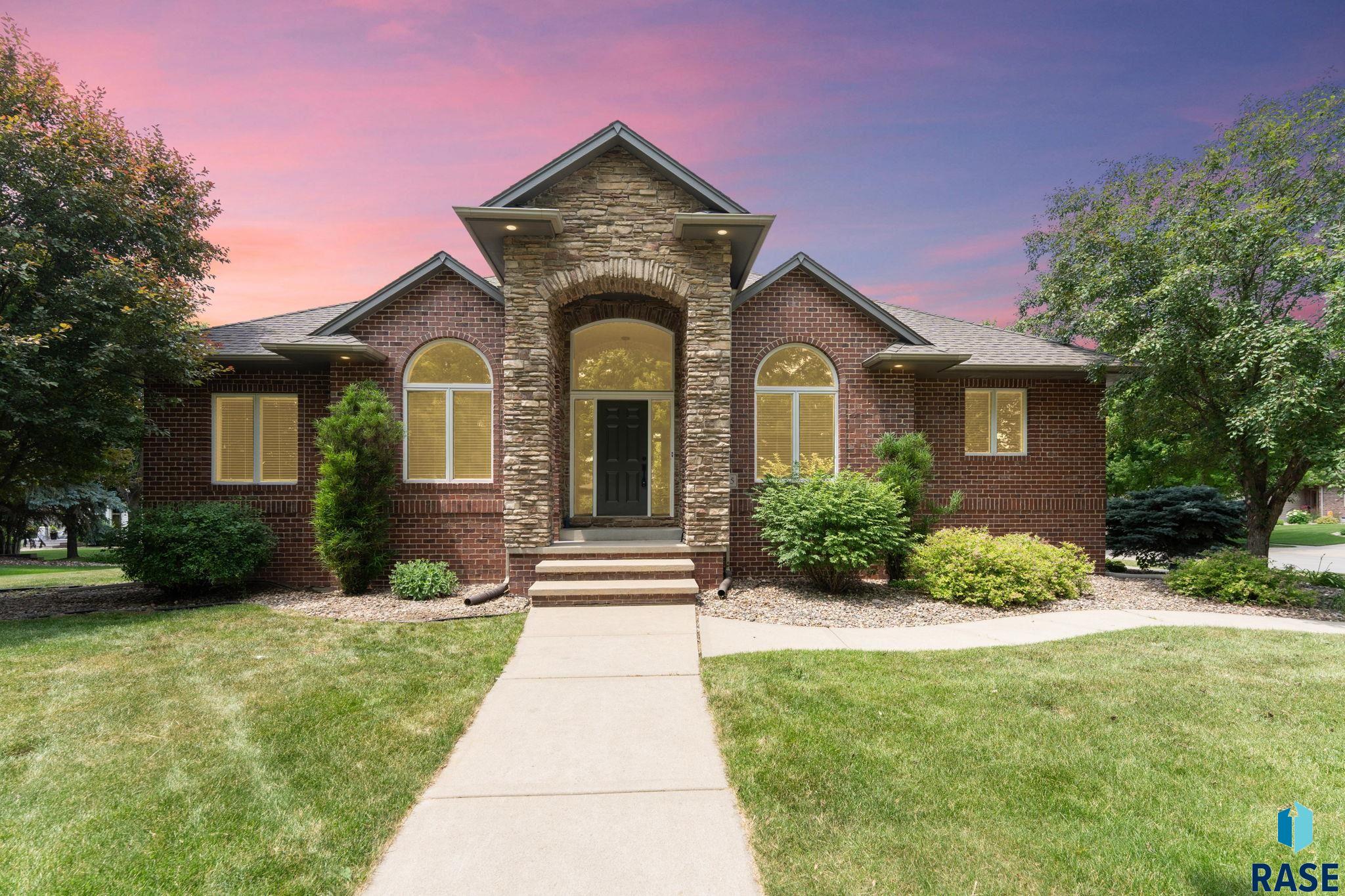 6205 Pinehurst Ct, Sioux Falls