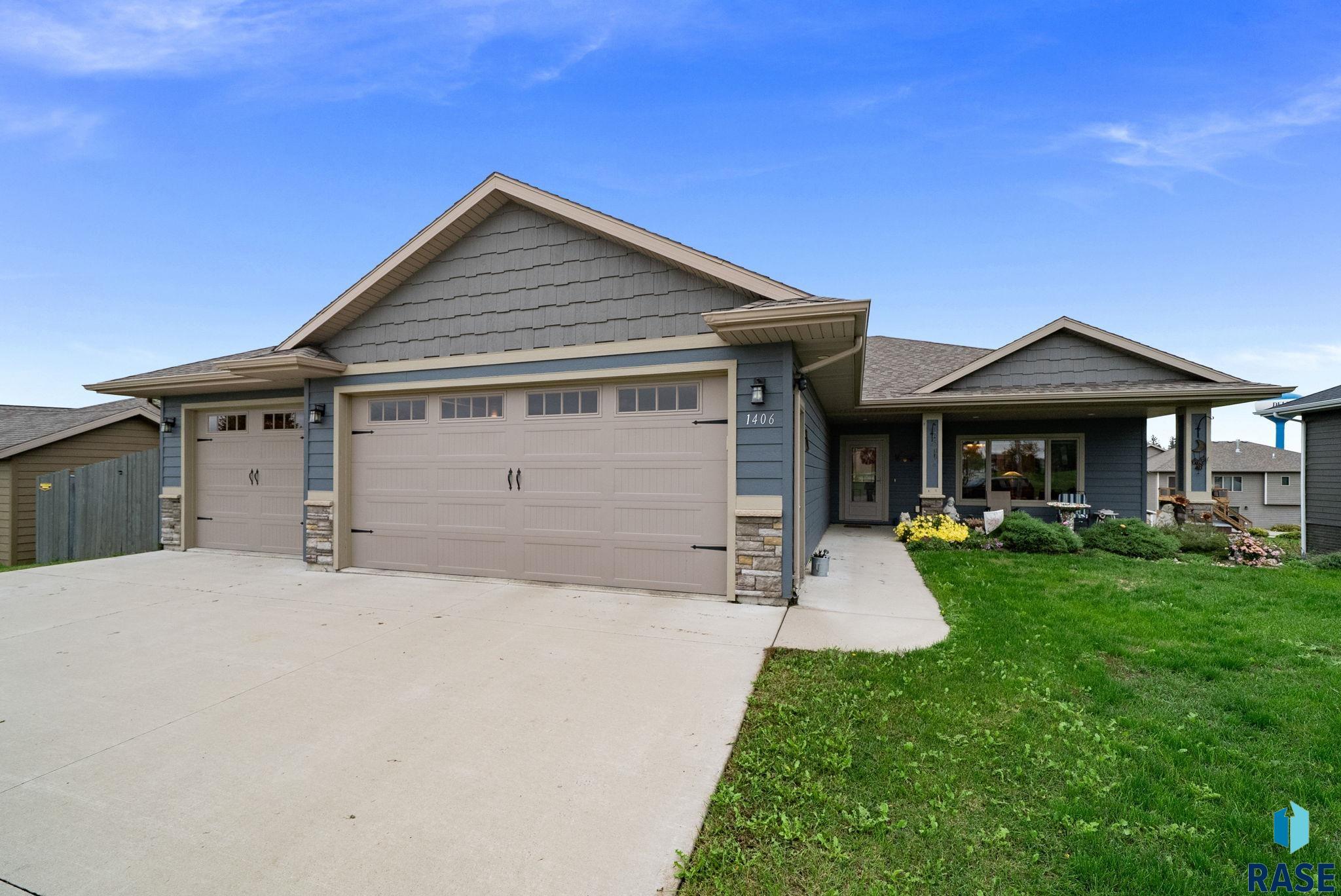 1406 Ripple Creek Rd, Dell Rapids
