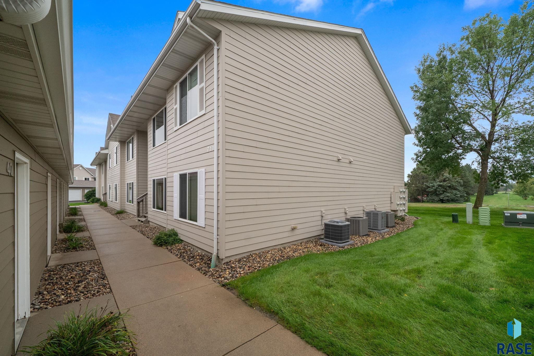 7111 56th St, Sioux Falls