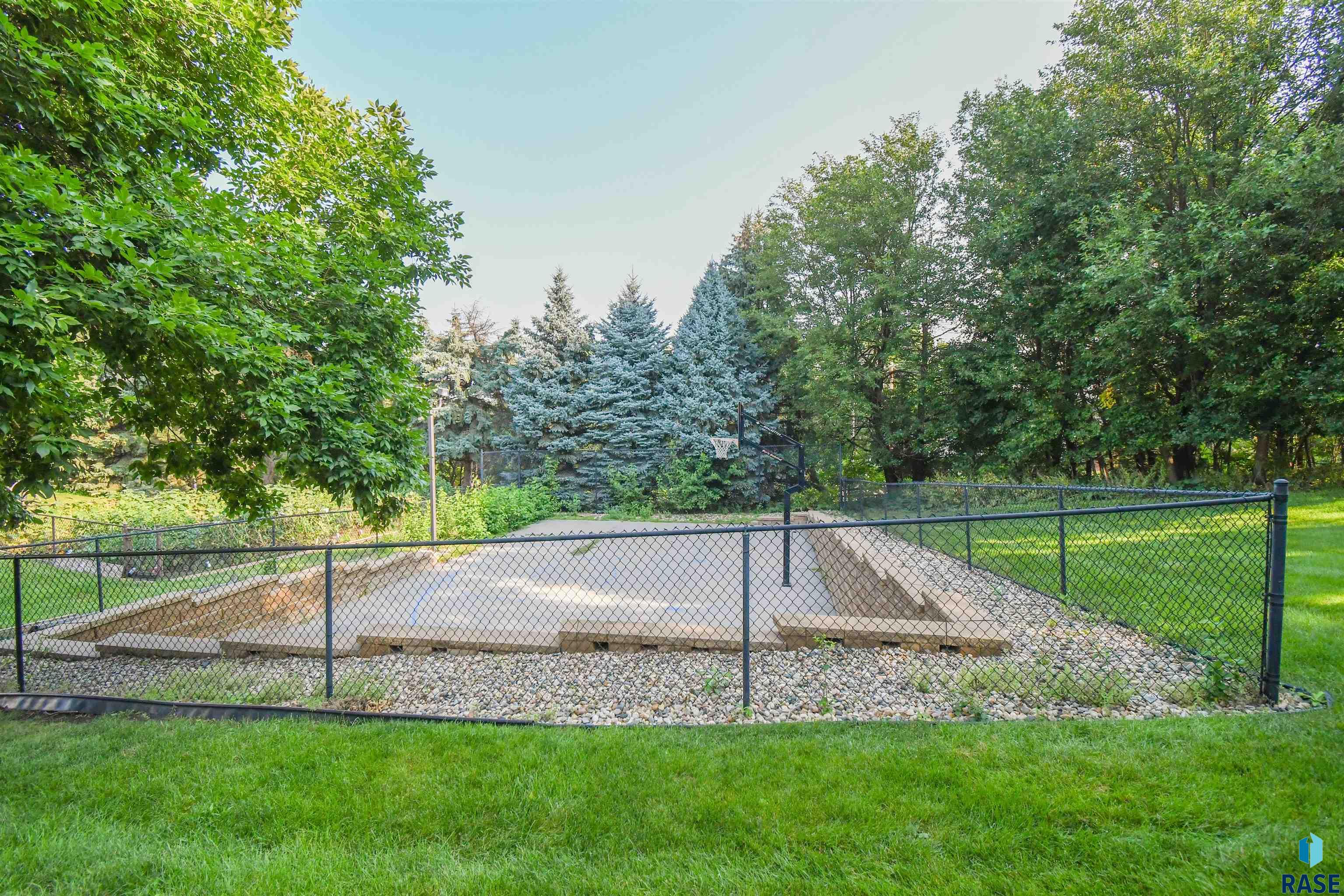 4805 Caraway Cir, Sioux Falls