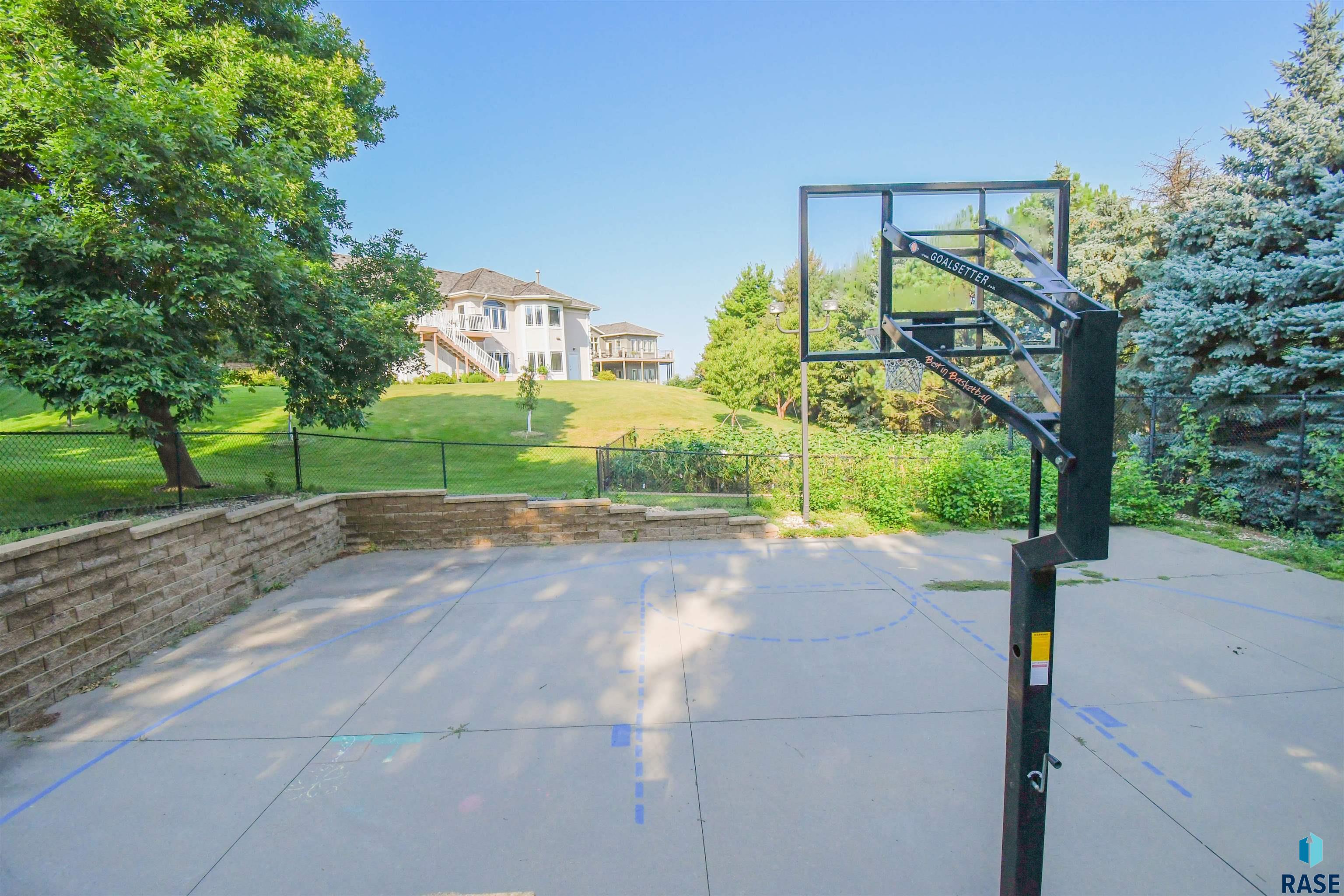 4805 Caraway Cir, Sioux Falls