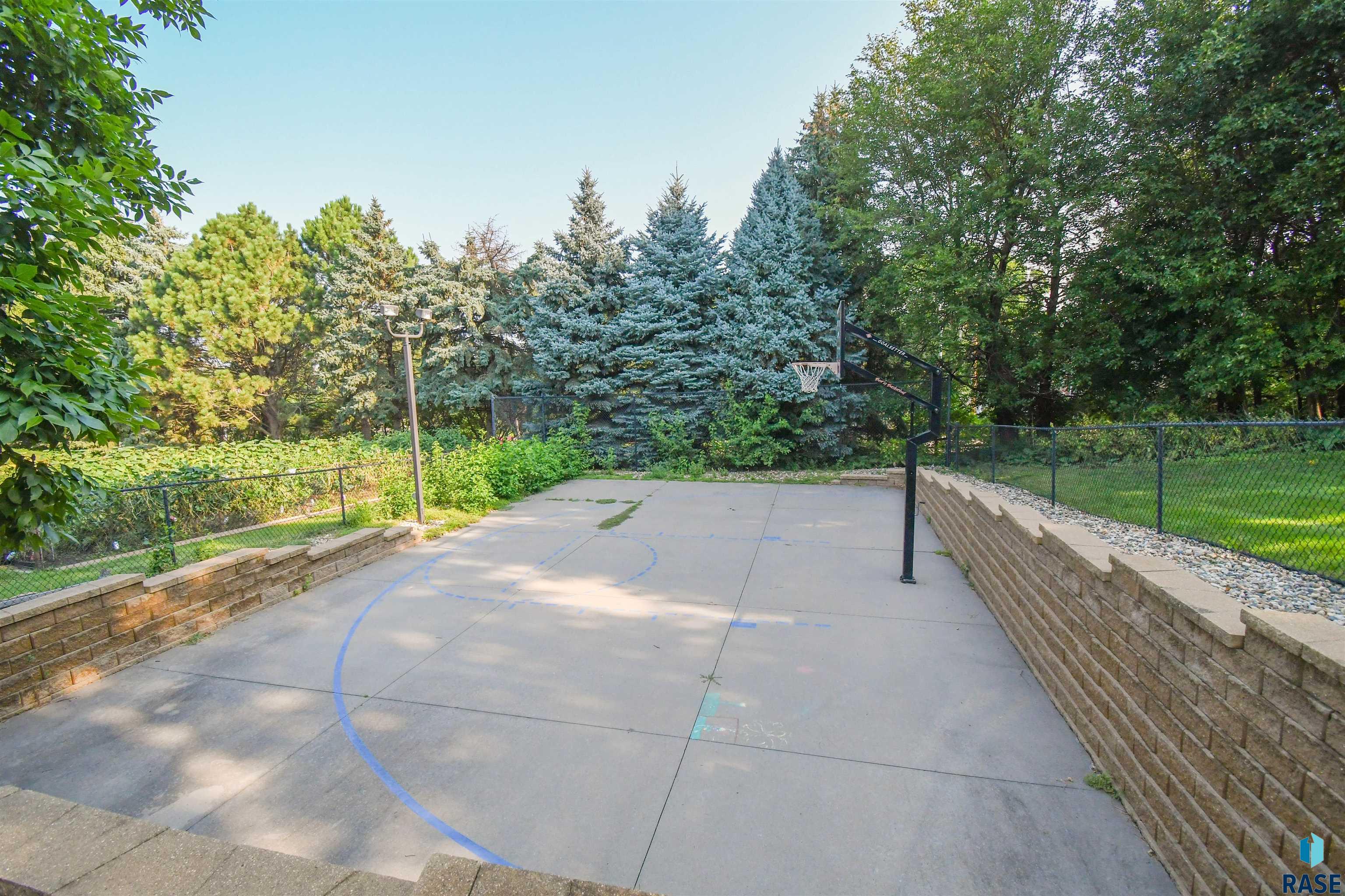 4805 Caraway Cir, Sioux Falls