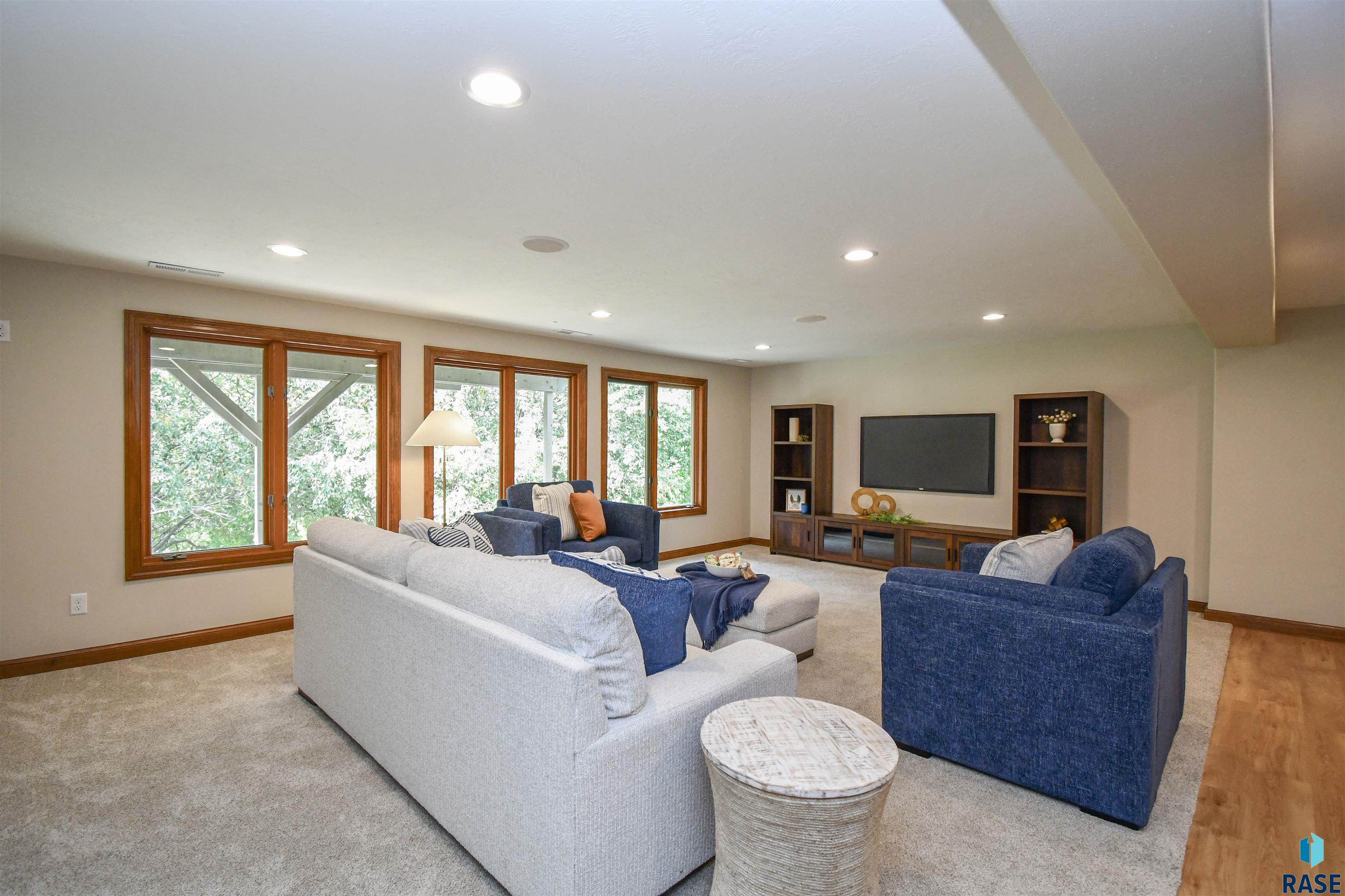 4805 Caraway Cir, Sioux Falls