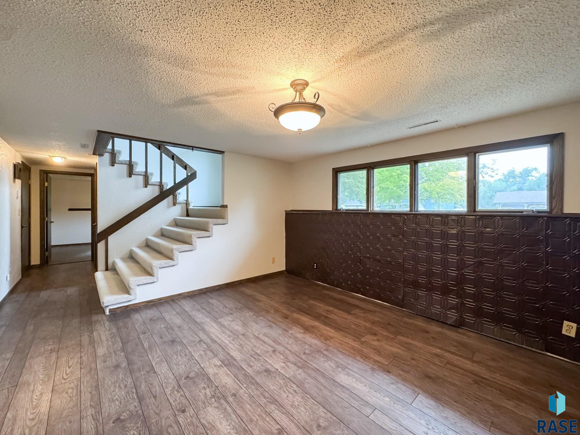 555 Danon Dr