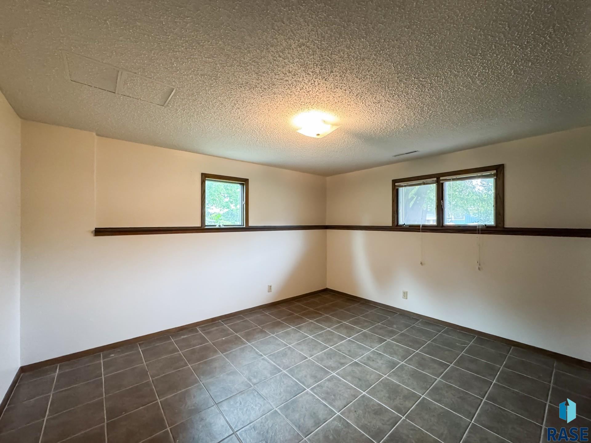 555 Danon Dr
