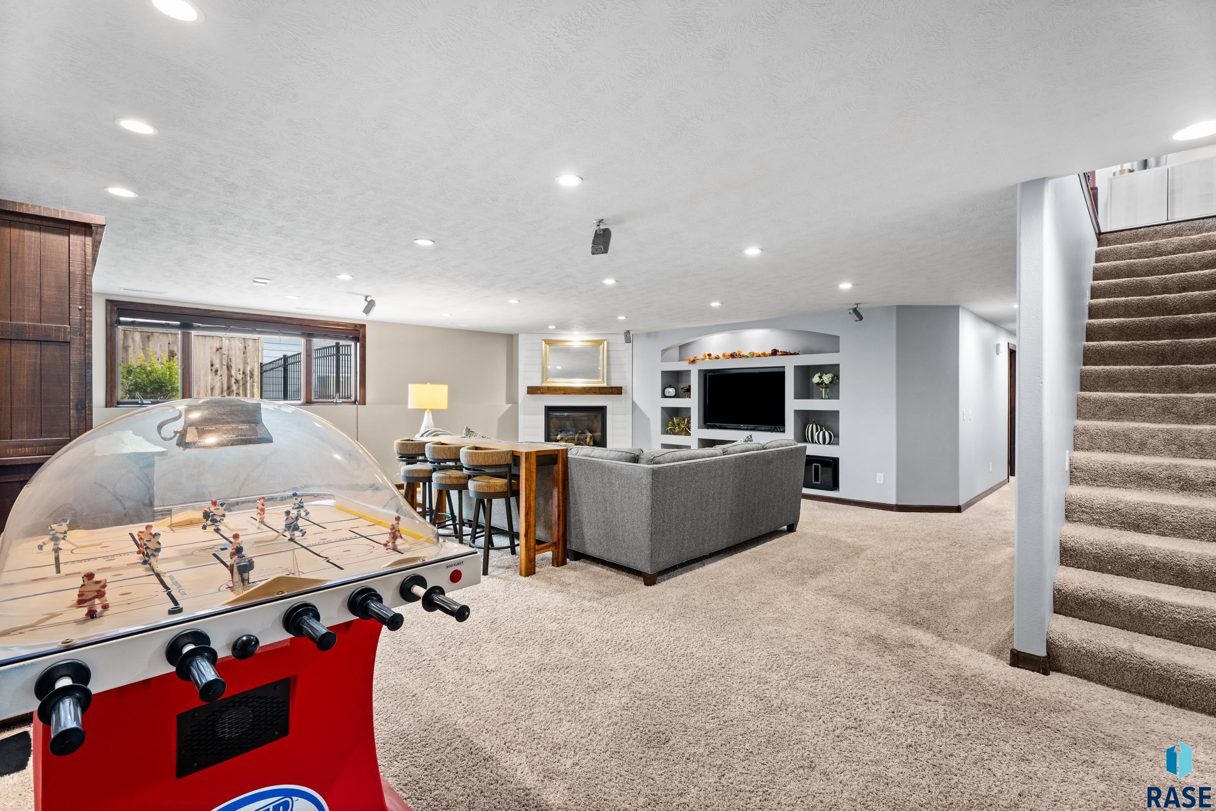 8012 Grass Creek Dr, Sioux Falls