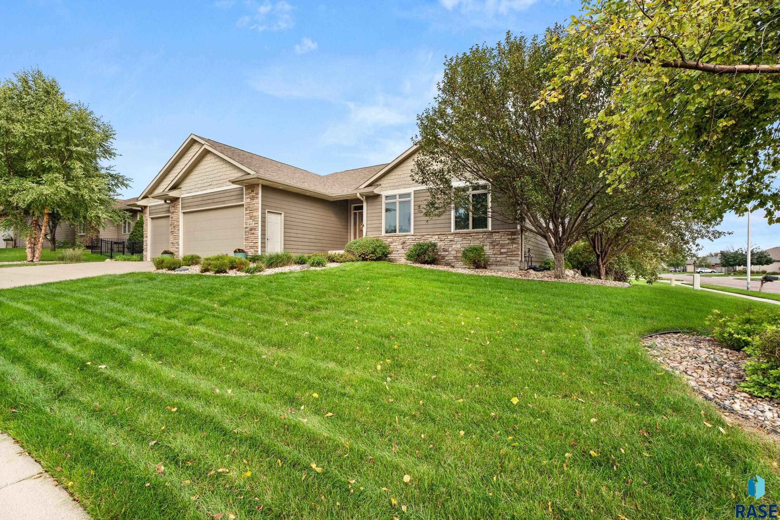 8012 Grass Creek Dr, Sioux Falls