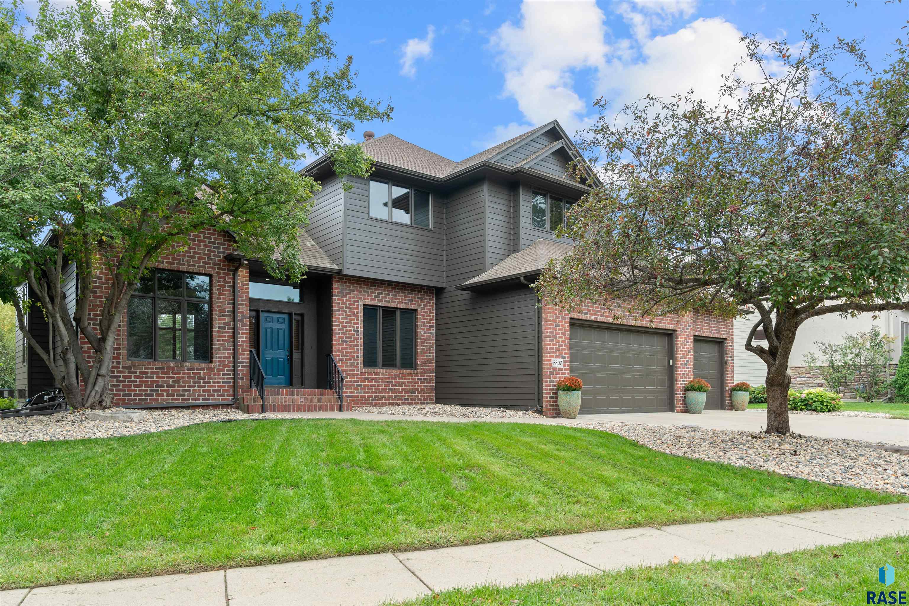 5800 Shadow Ridge Ave, Sioux Falls