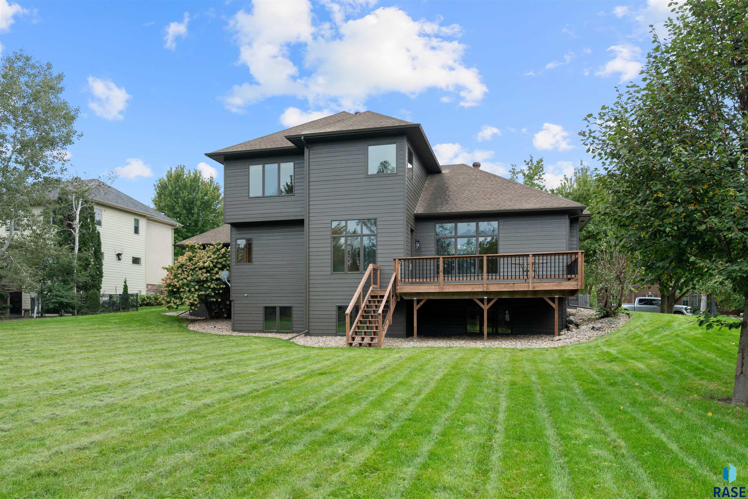 5800 Shadow Ridge Ave, Sioux Falls