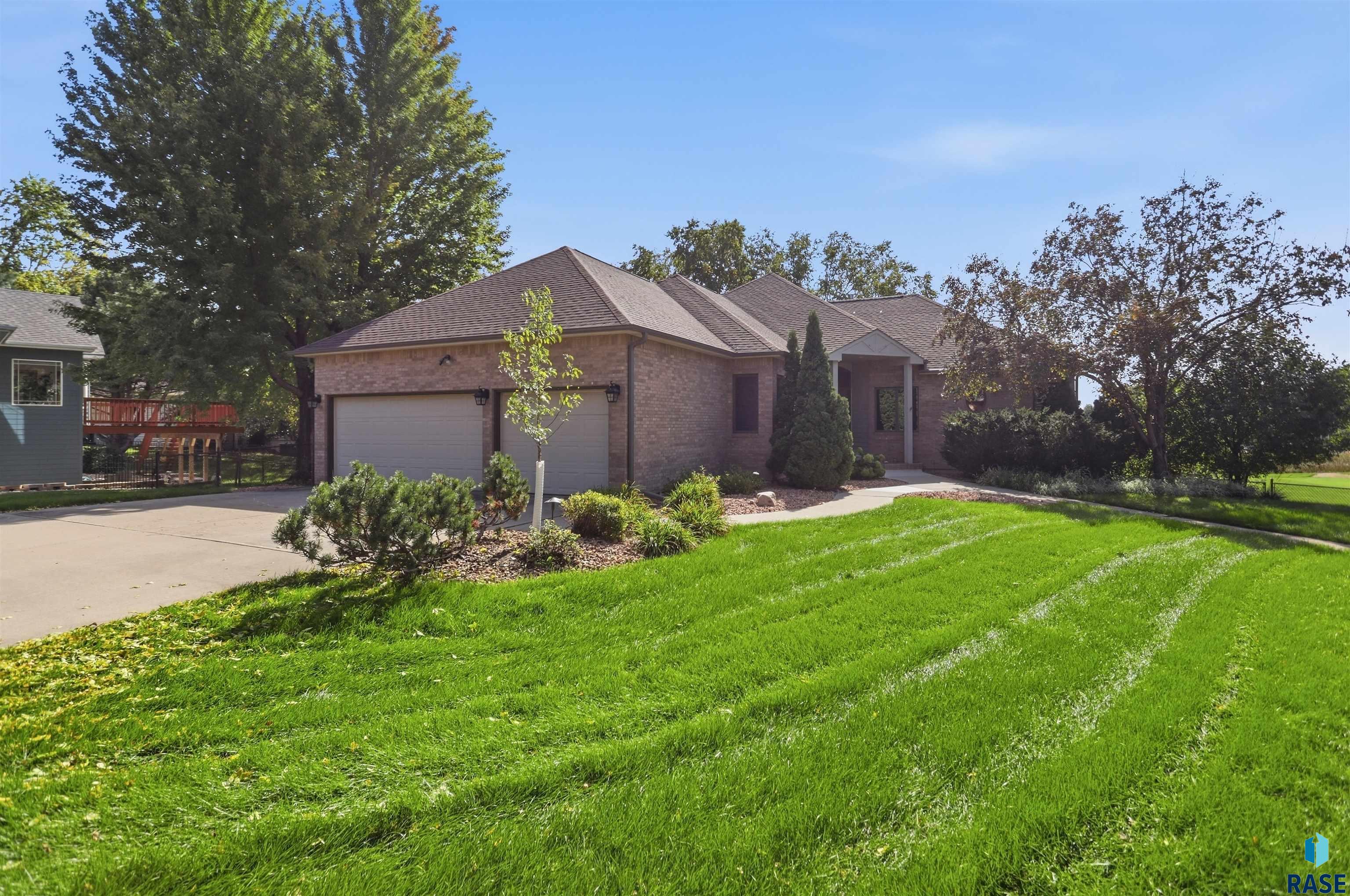 207 W Carmel Ln, Sioux Falls