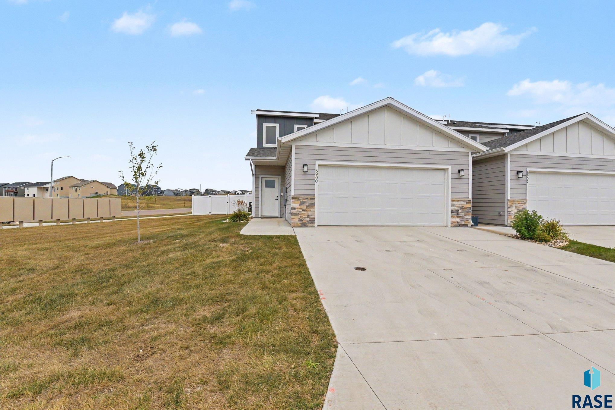 6900 E Brooks Edge Pl, Sioux Falls