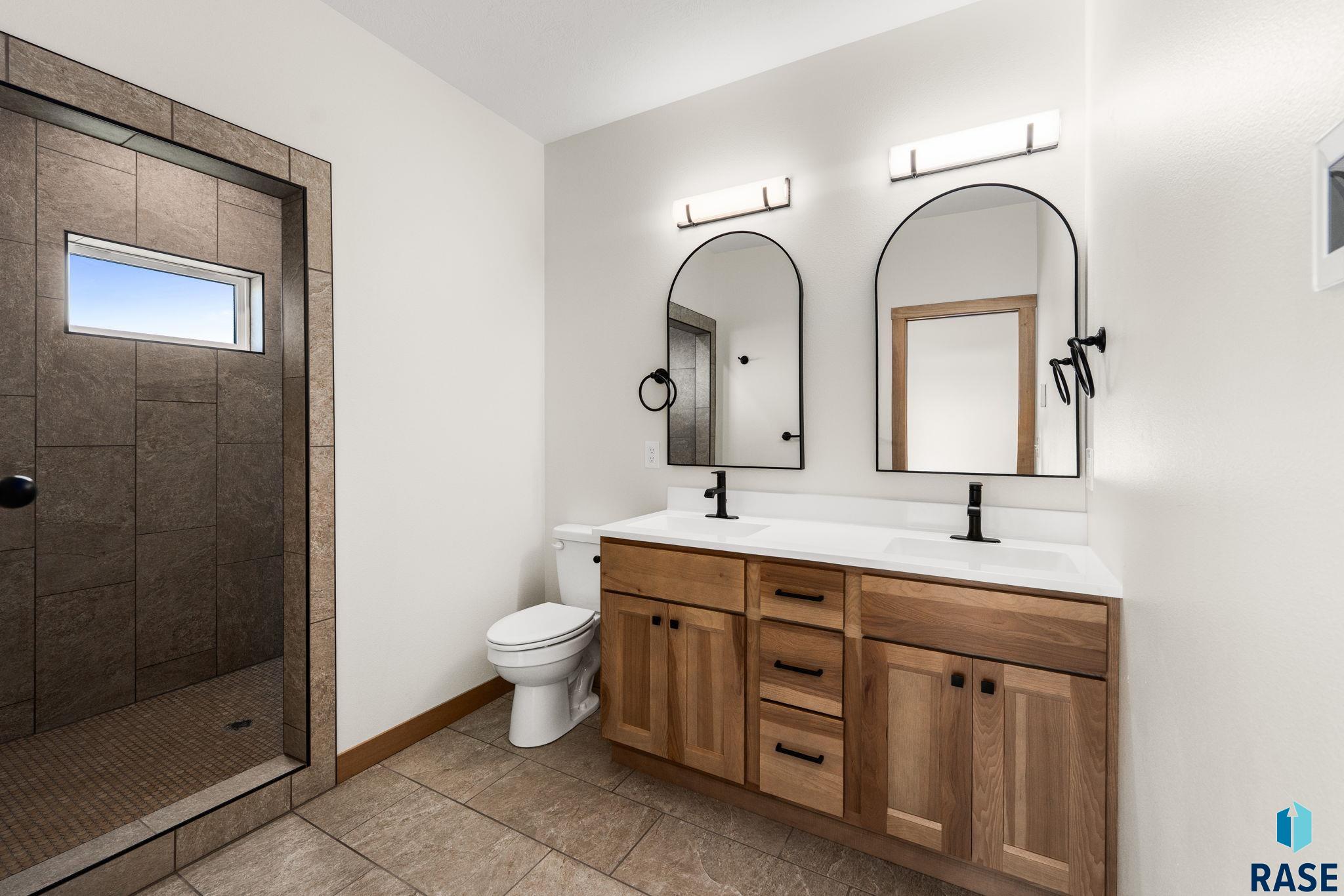 6413 Fieldview St, Sioux Falls