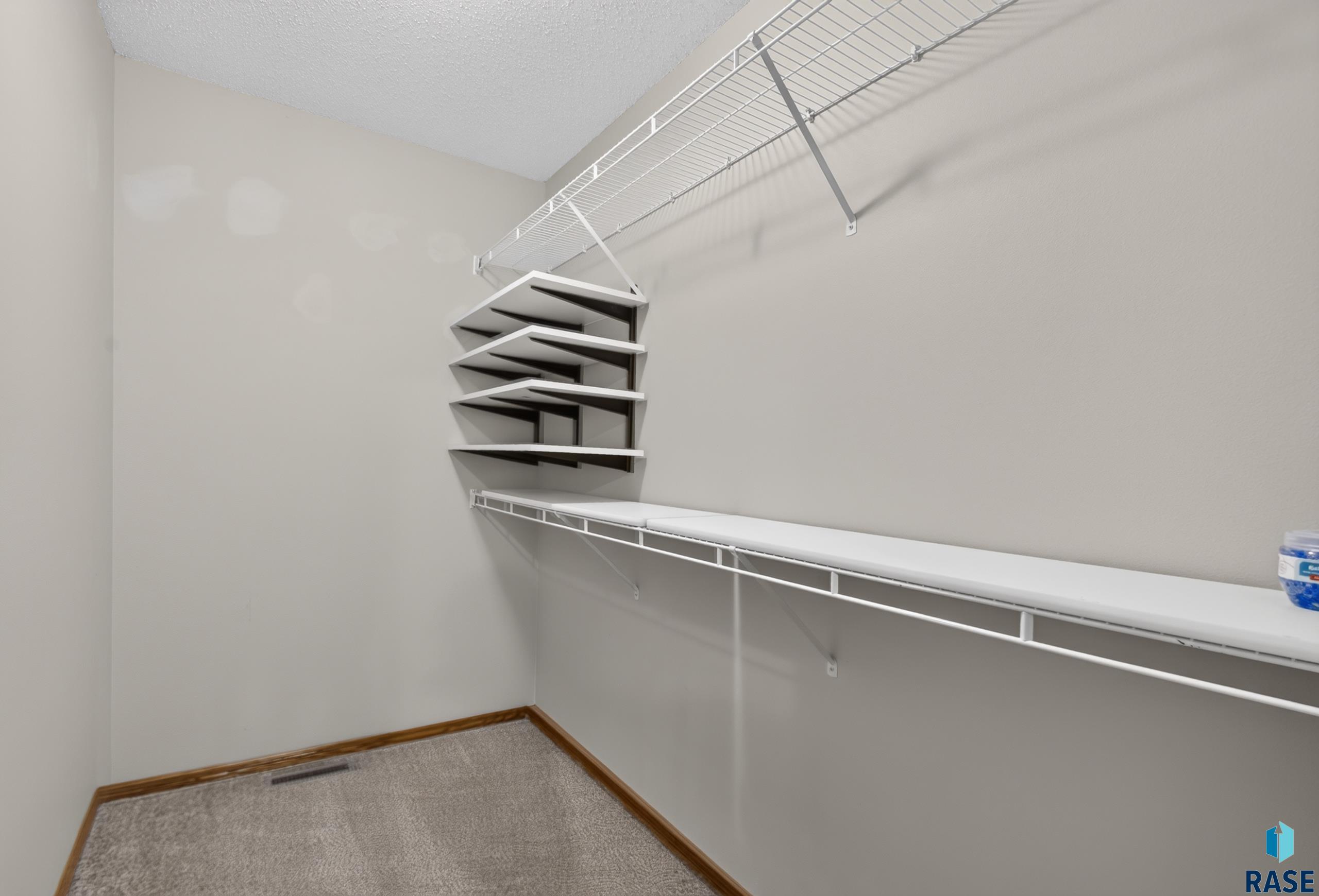 2012 Leah Cir, Sioux Falls