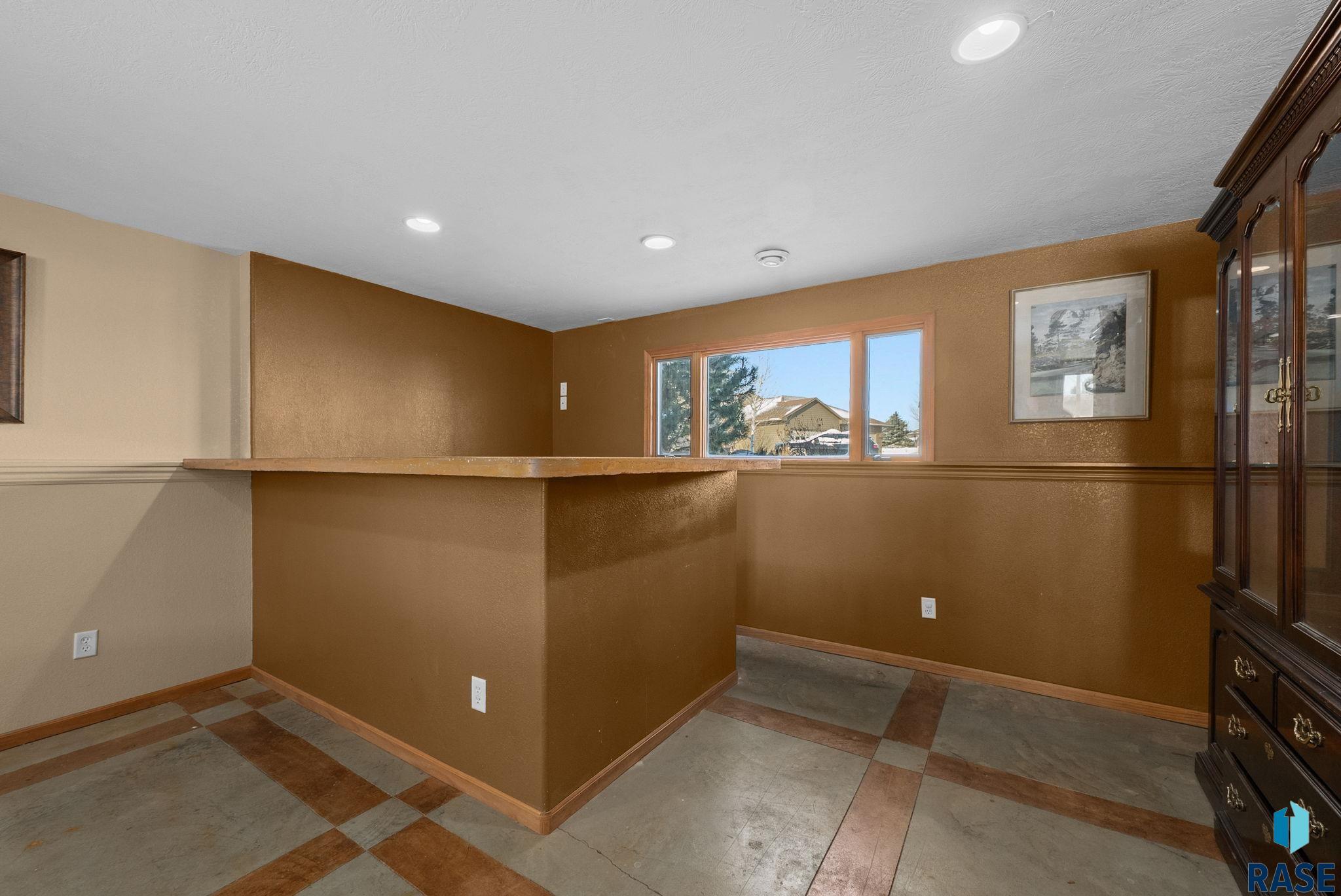 7624 Courtyard Cir, Sioux Falls