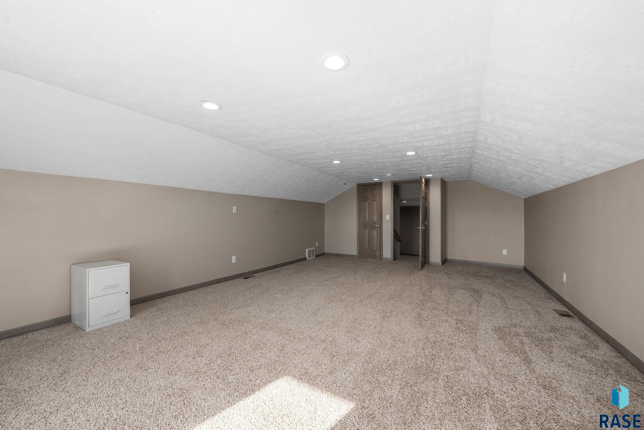 7624 Courtyard Cir, Sioux Falls