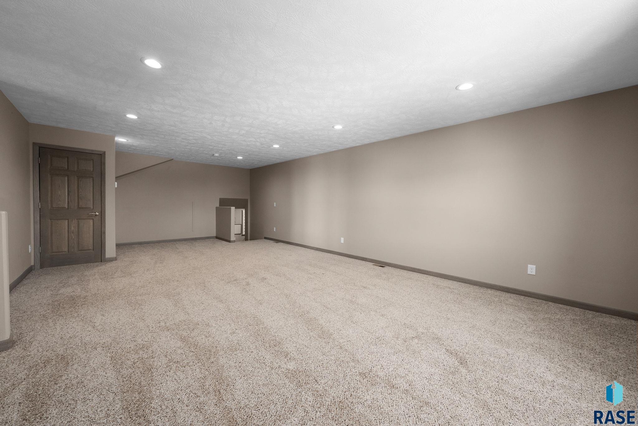 7624 Courtyard Cir, Sioux Falls