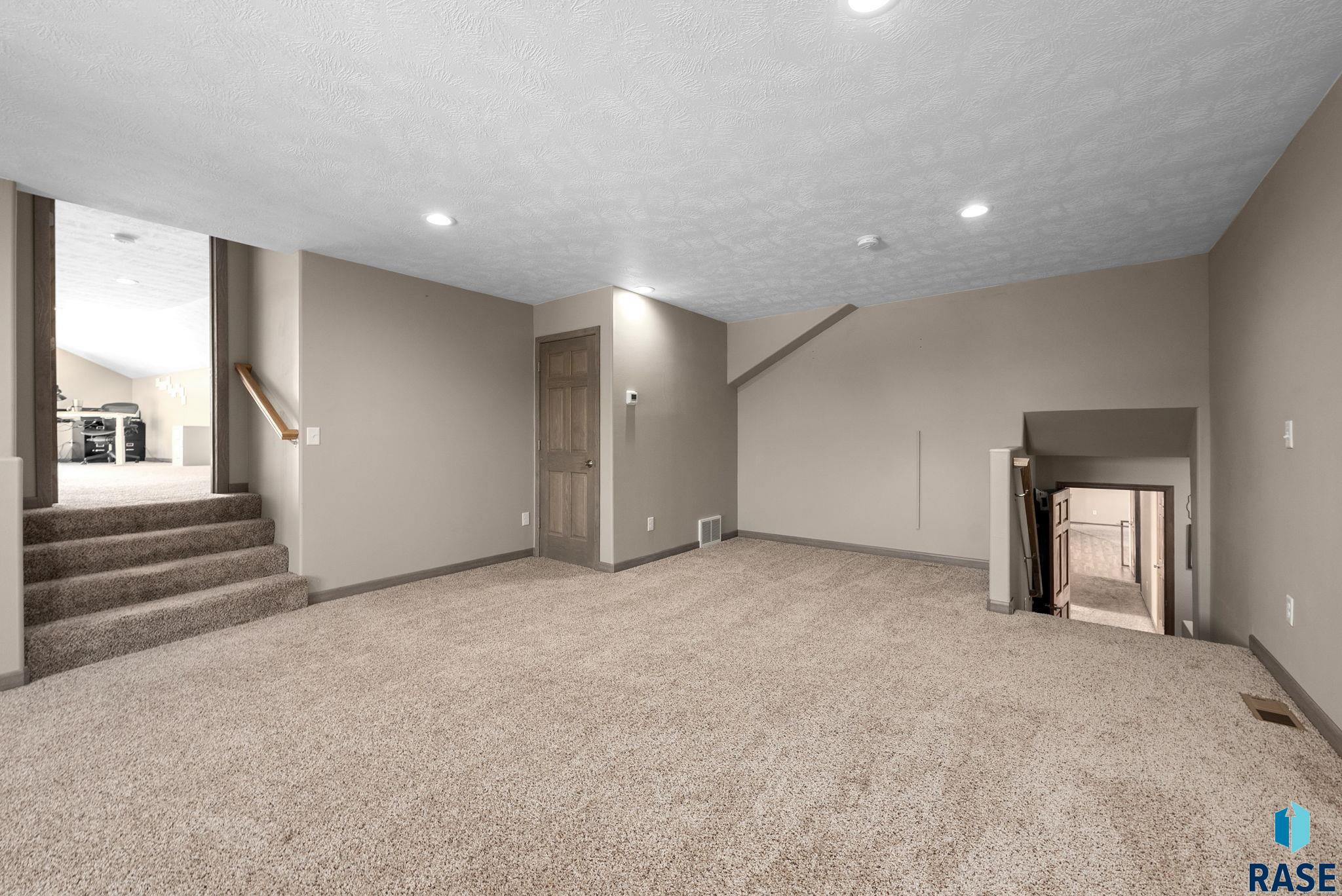 7624 Courtyard Cir, Sioux Falls