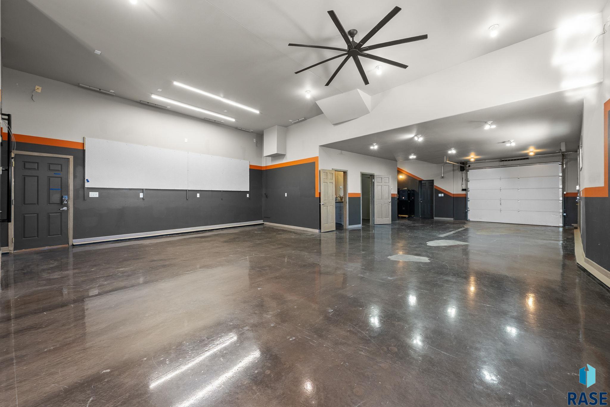 7624 Courtyard Cir, Sioux Falls