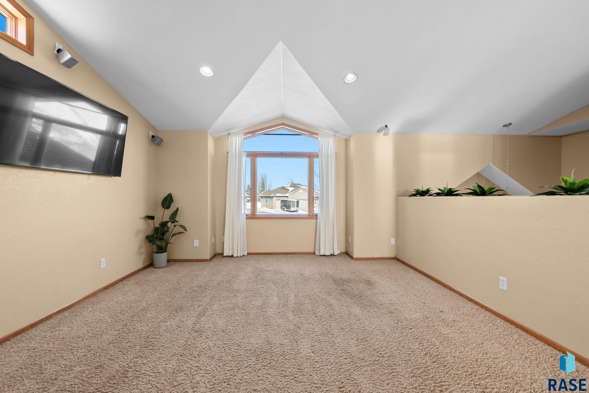 7624 Courtyard Cir, Sioux Falls