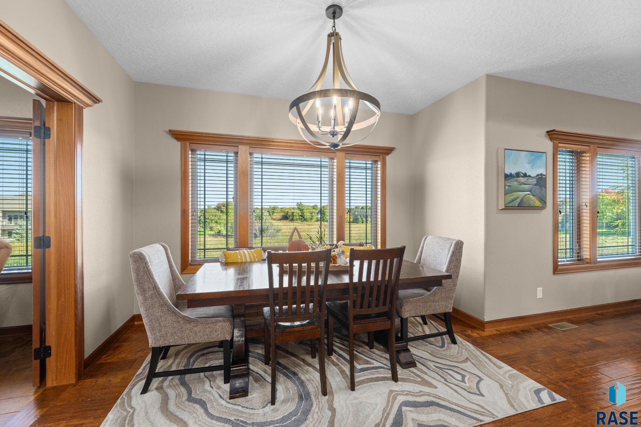 1724 Grand Arbor Cir, Sioux Falls