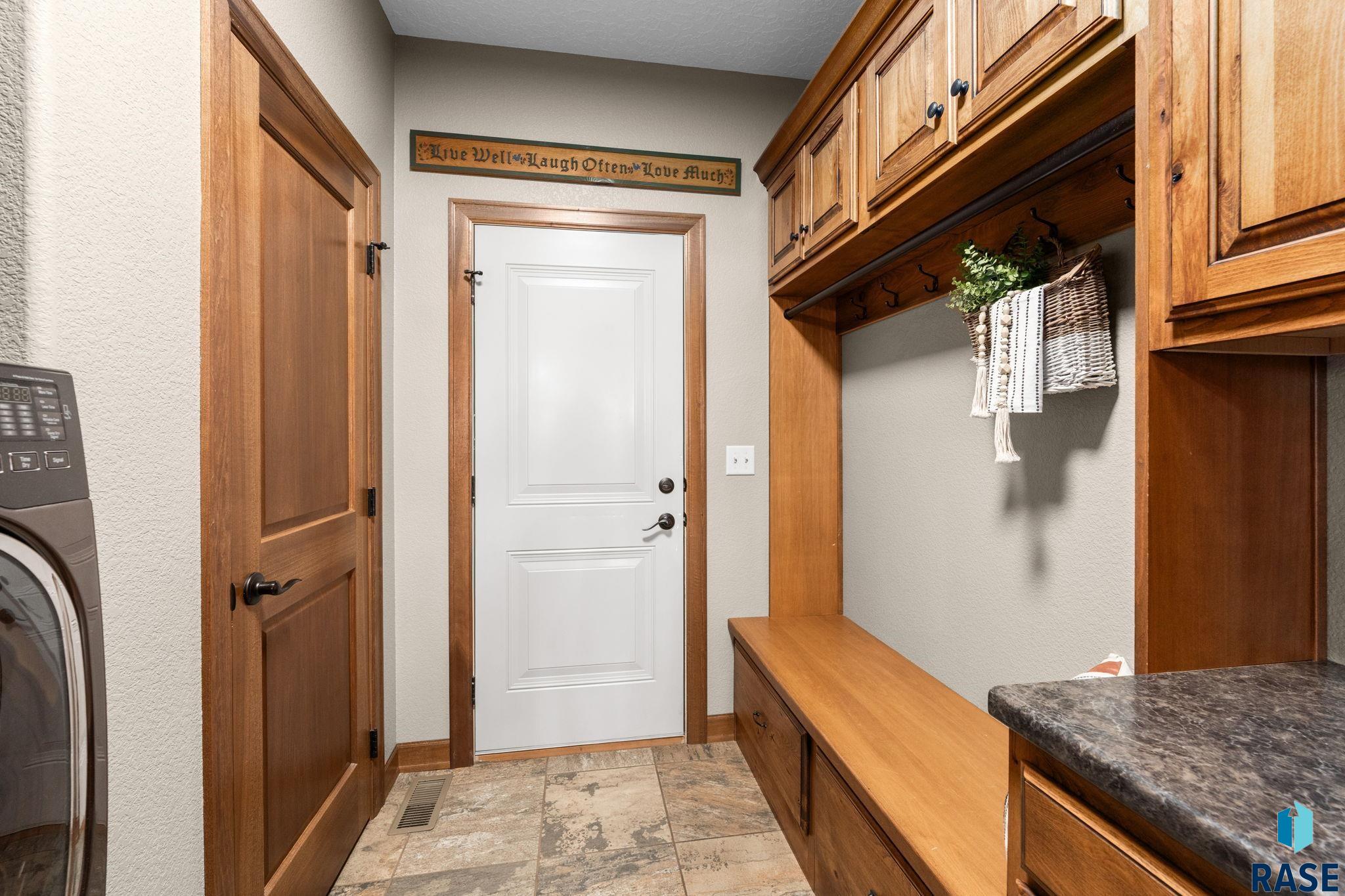 1724 Grand Arbor Cir, Sioux Falls