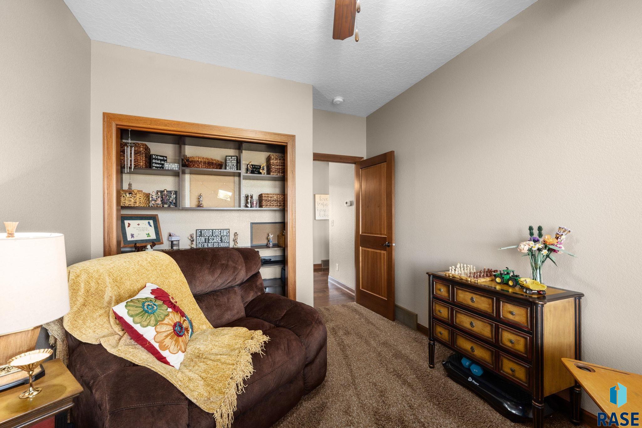 1724 Grand Arbor Cir, Sioux Falls