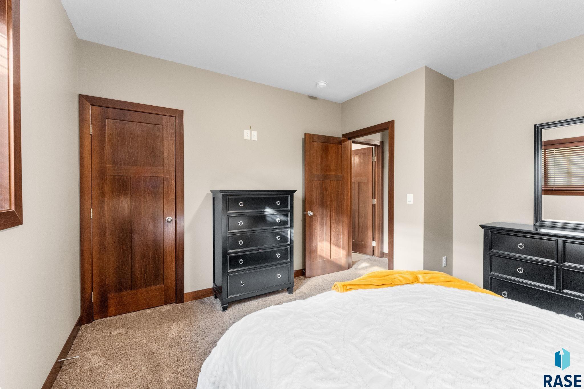 7404 High Cross Trl, Sioux Falls