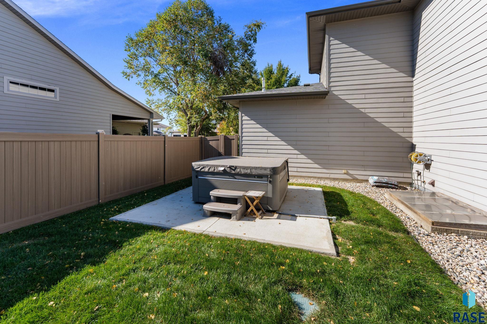 7404 High Cross Trl, Sioux Falls