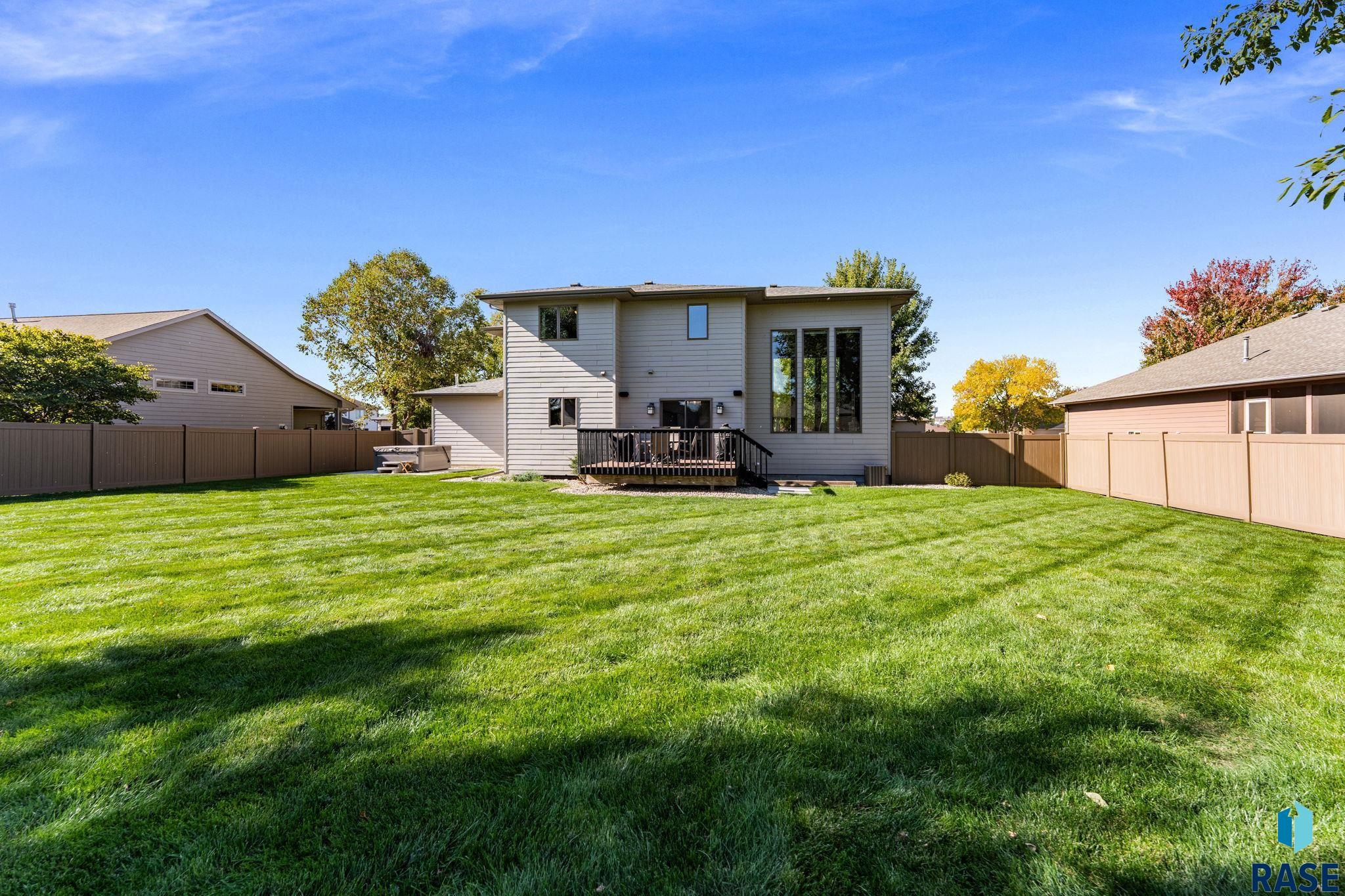 7404 High Cross Trl, Sioux Falls