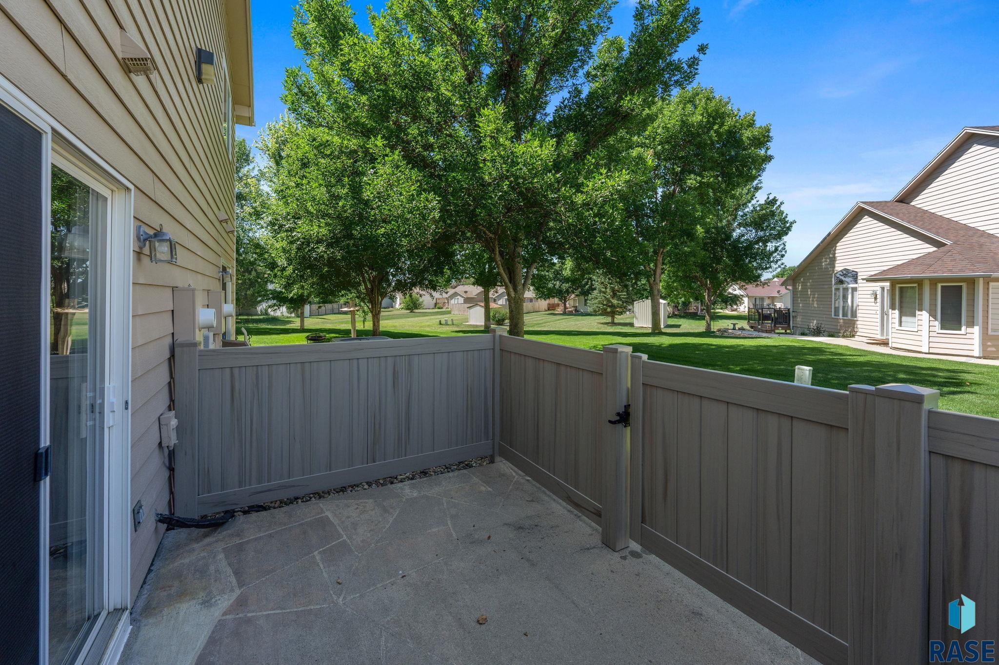 1909 Sertoma Ave, Sioux Falls