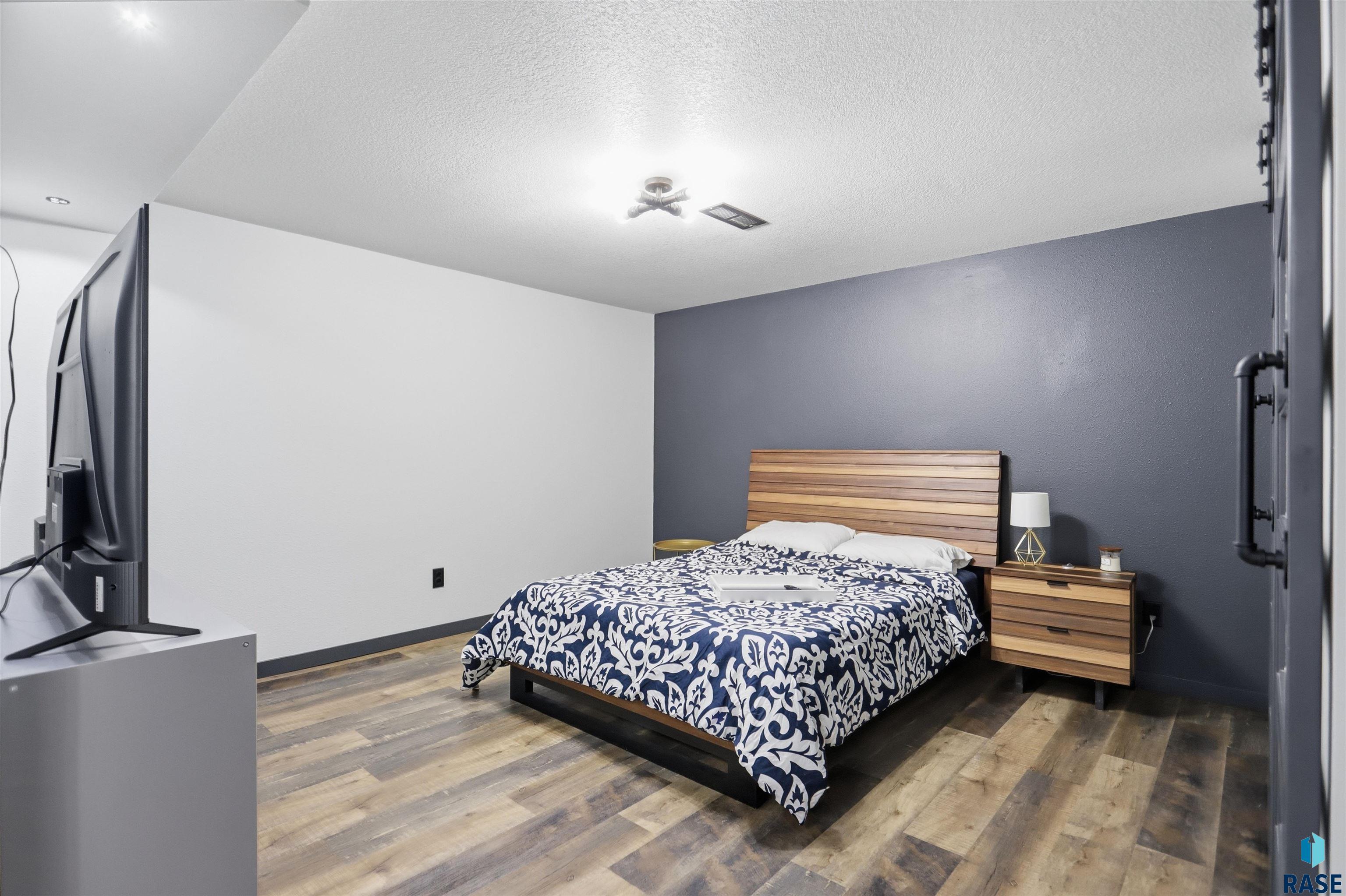405 407 57th St, Sioux Falls